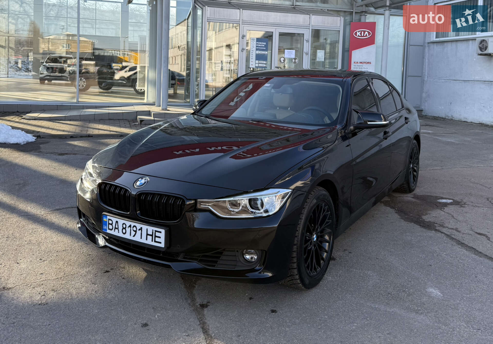 Головне фото звіту автомобіля BMW 320I 2012