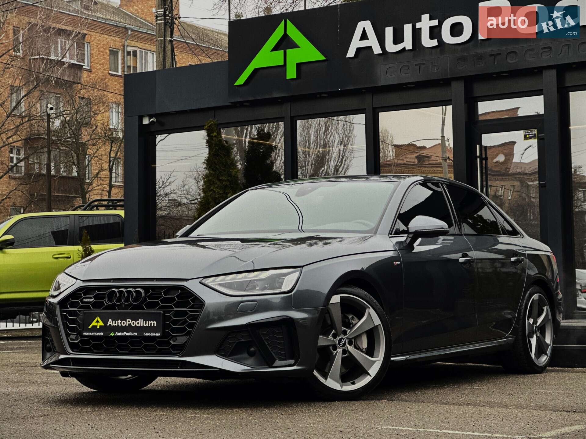 AUDI A4 2021