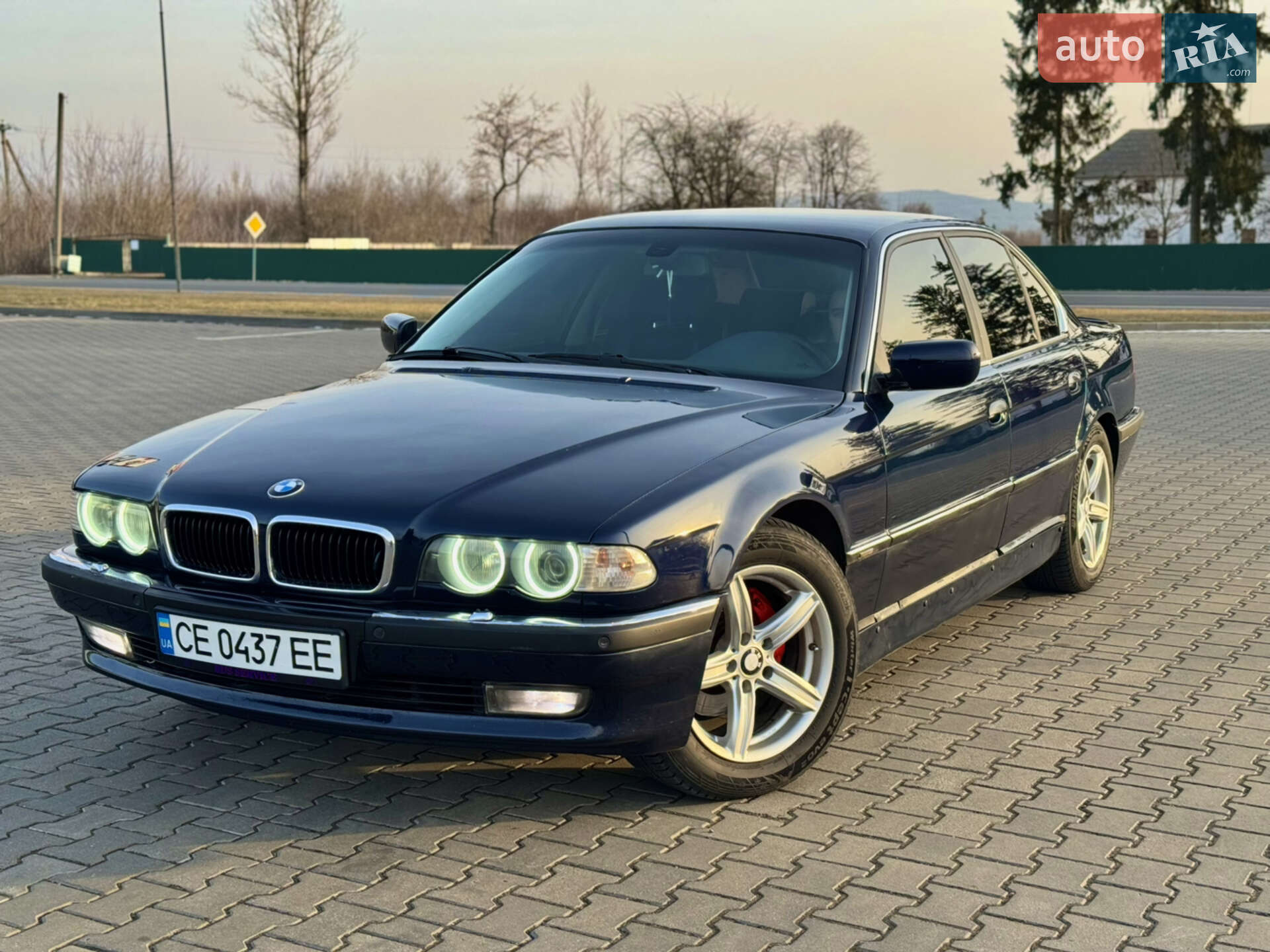 BMW 735I 2001