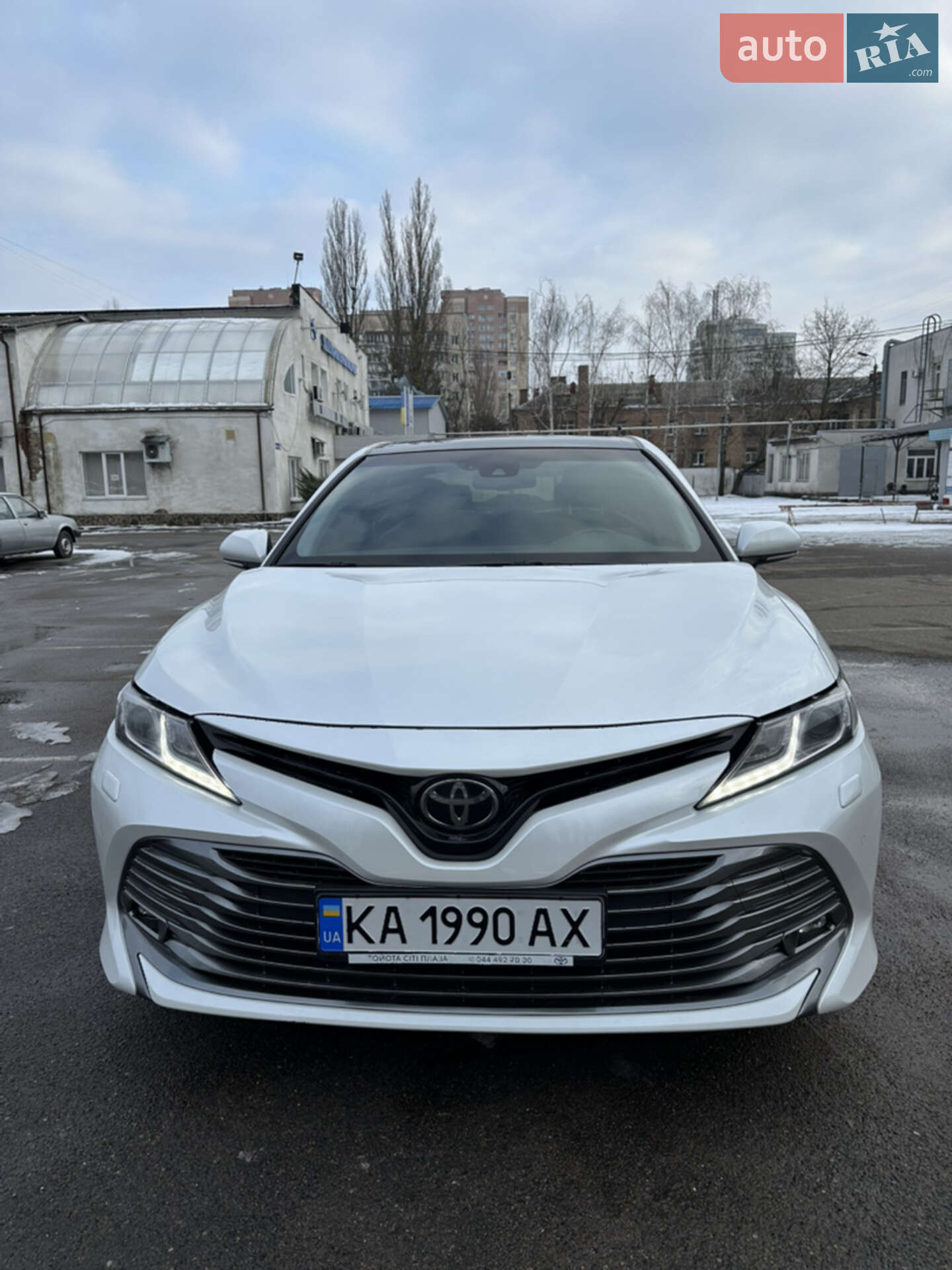 TOYOTA CAMRY