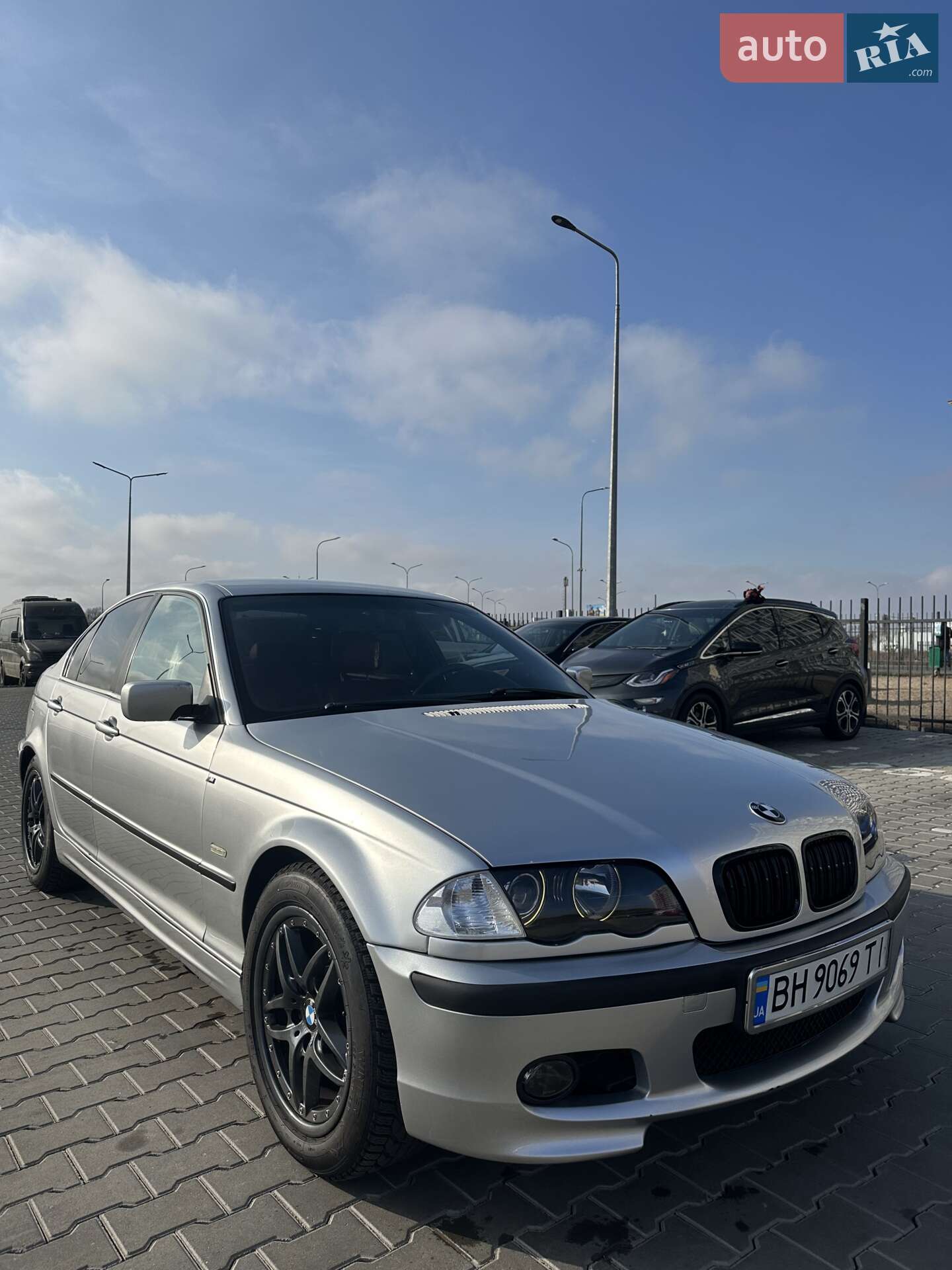 BMW 330XI 2000