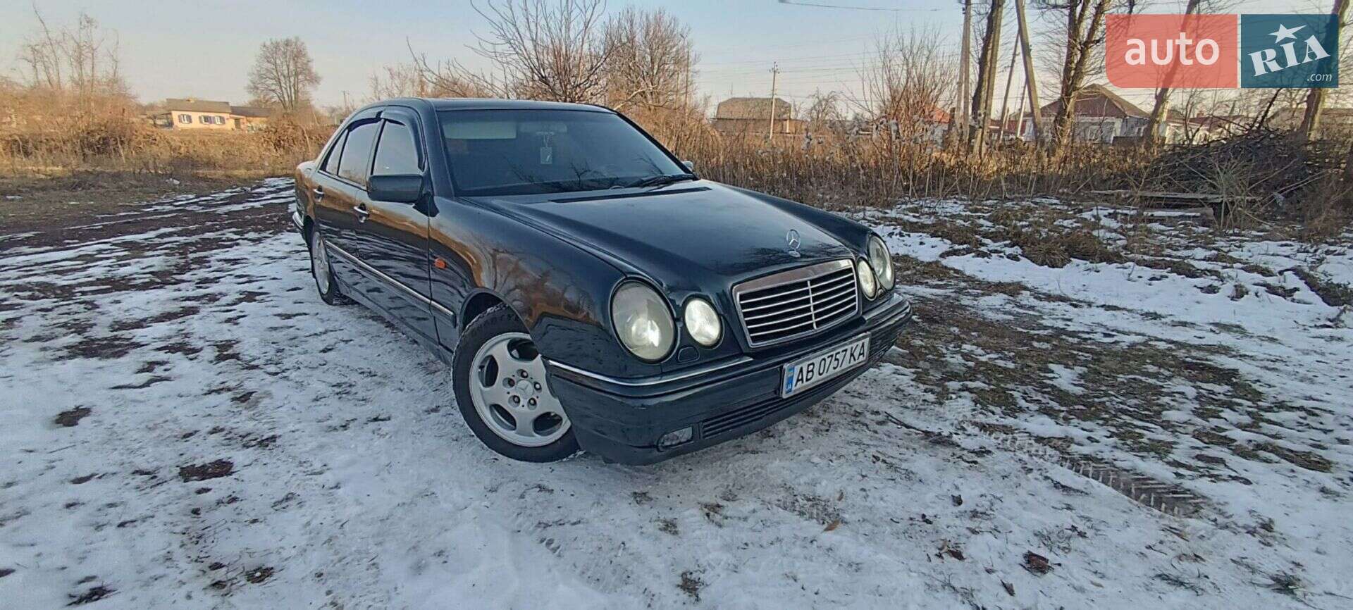 MERCEDES-BENZ E 320 1996