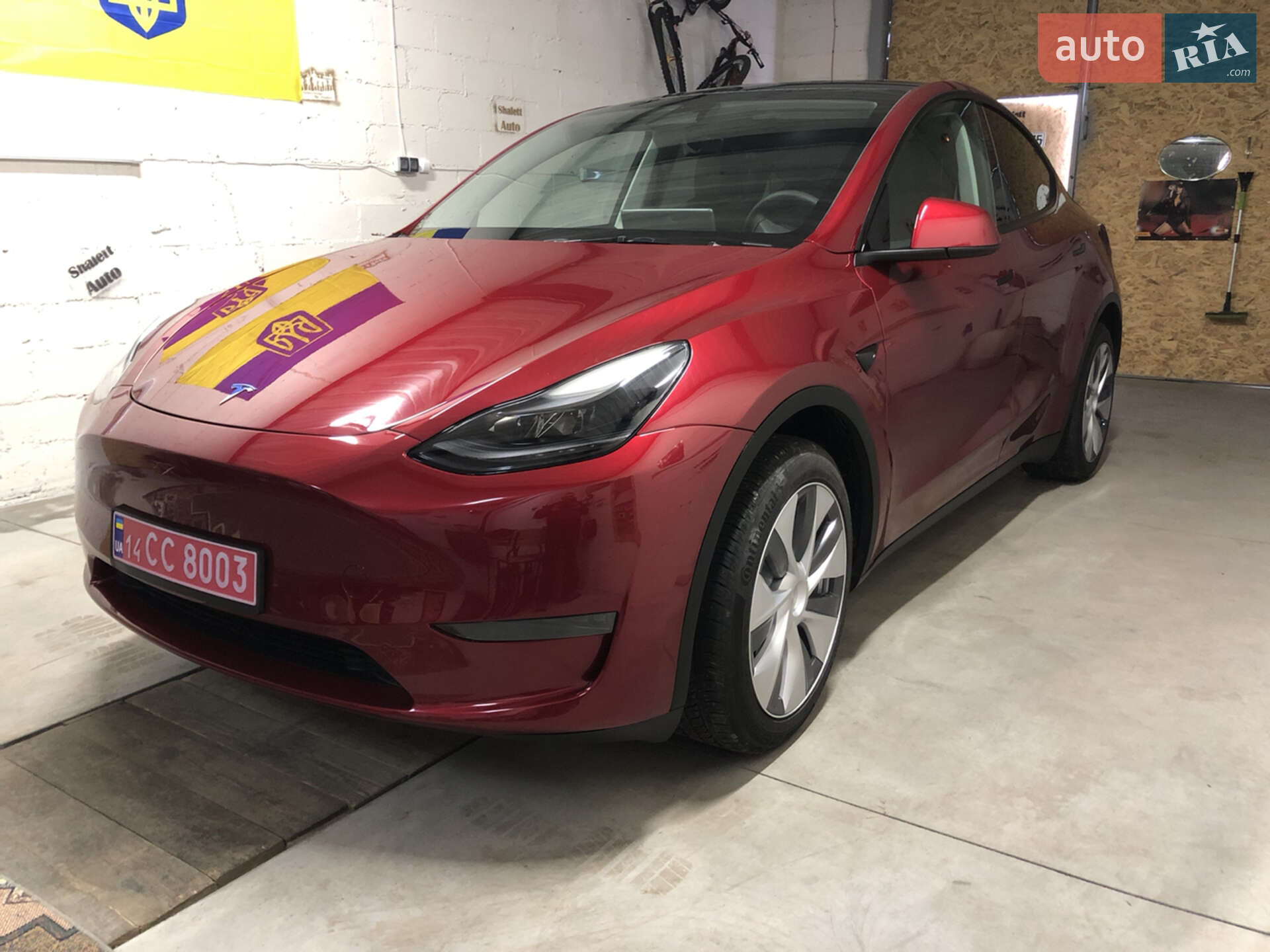 TESLA MODEL Y 2024