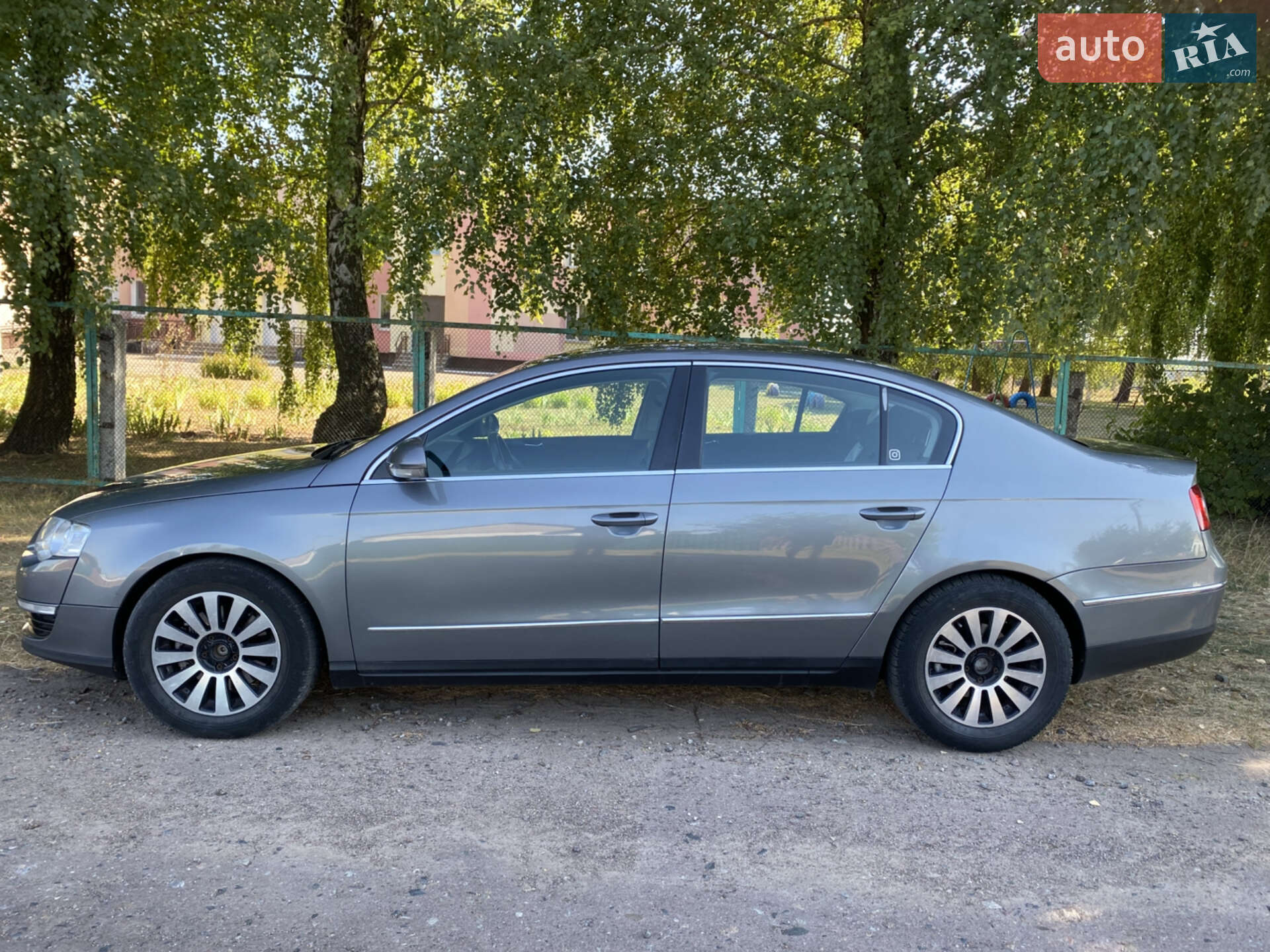 VOLKSWAGEN PASSAT 2005