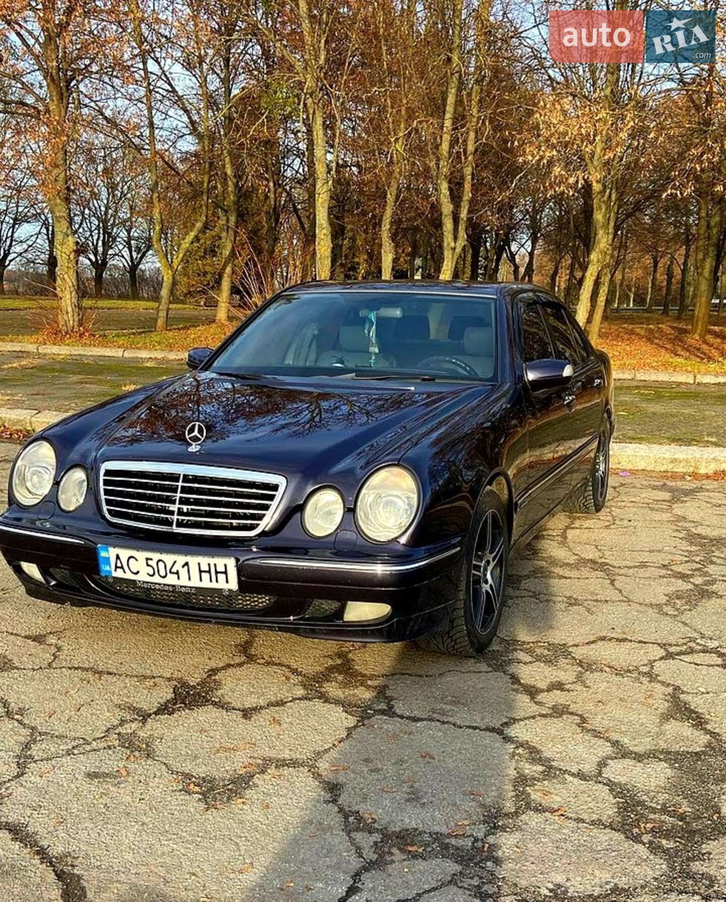 MERCEDES-BENZ 320 2001