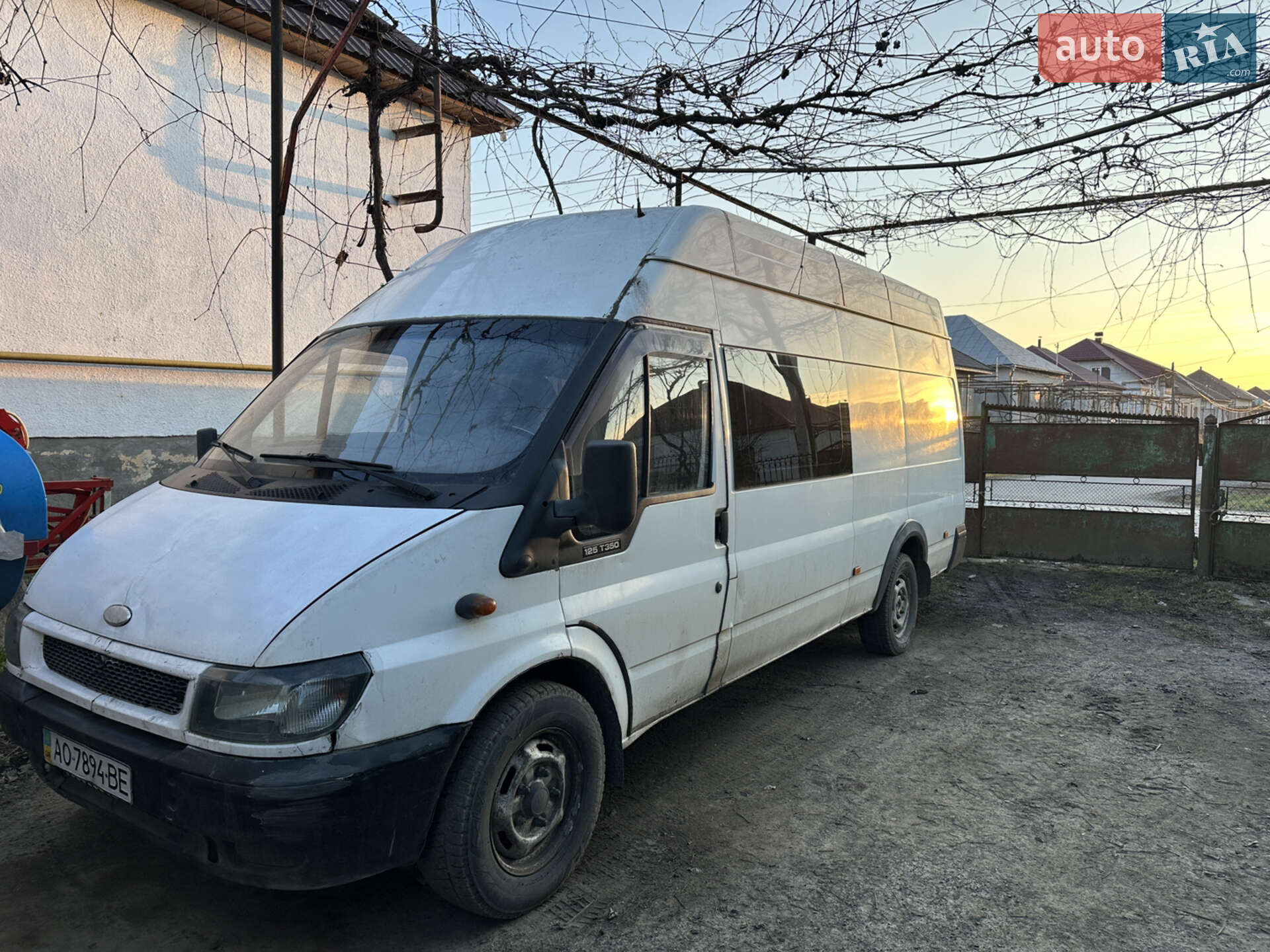 FORD TRANSIT 2002