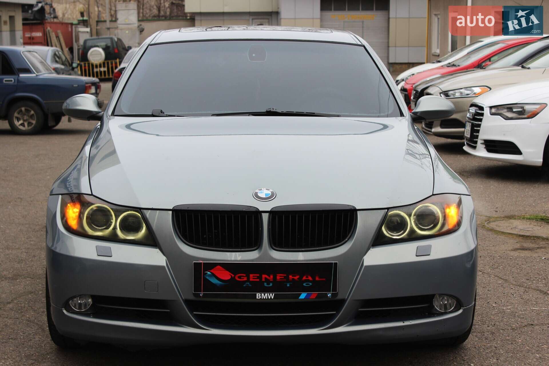 BMW 330I 2005