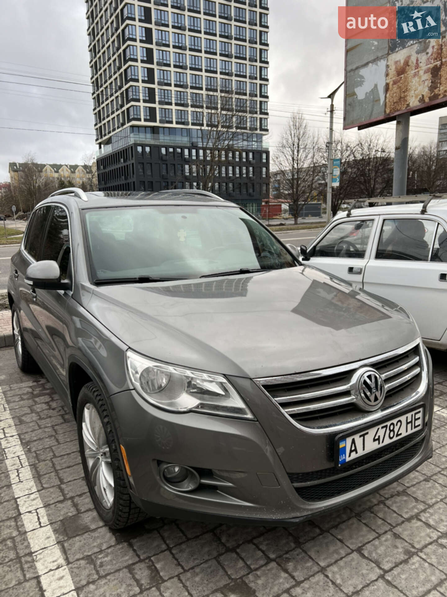 VOLKSWAGEN TIGUAN 2010