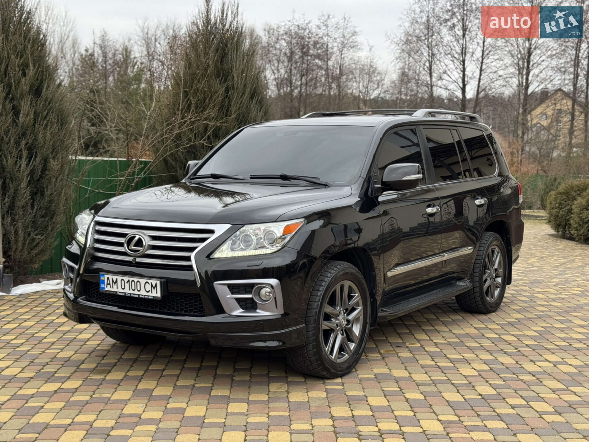 LEXUS LX 570 2012