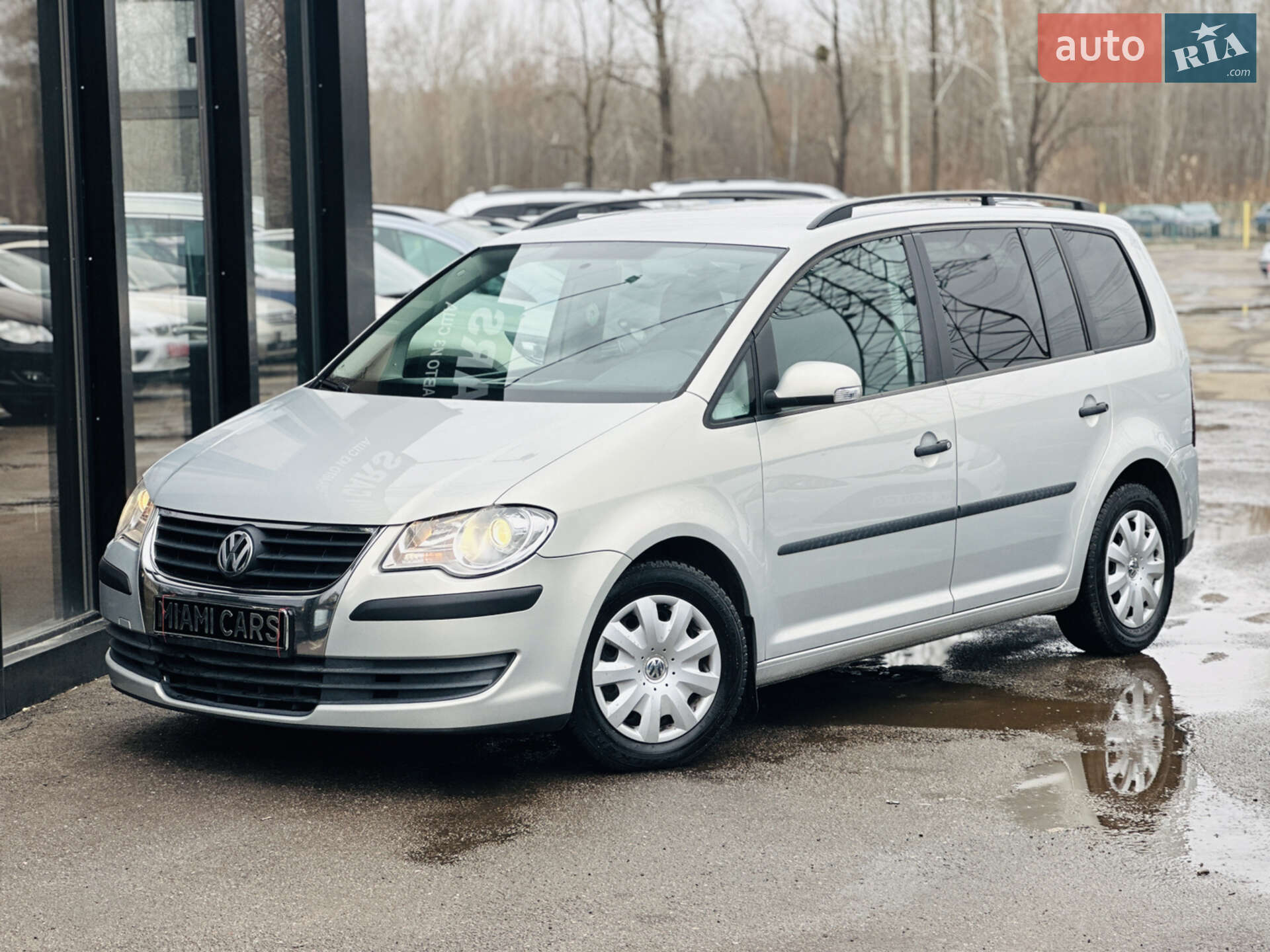 VOLKSWAGEN TOURAN 2009