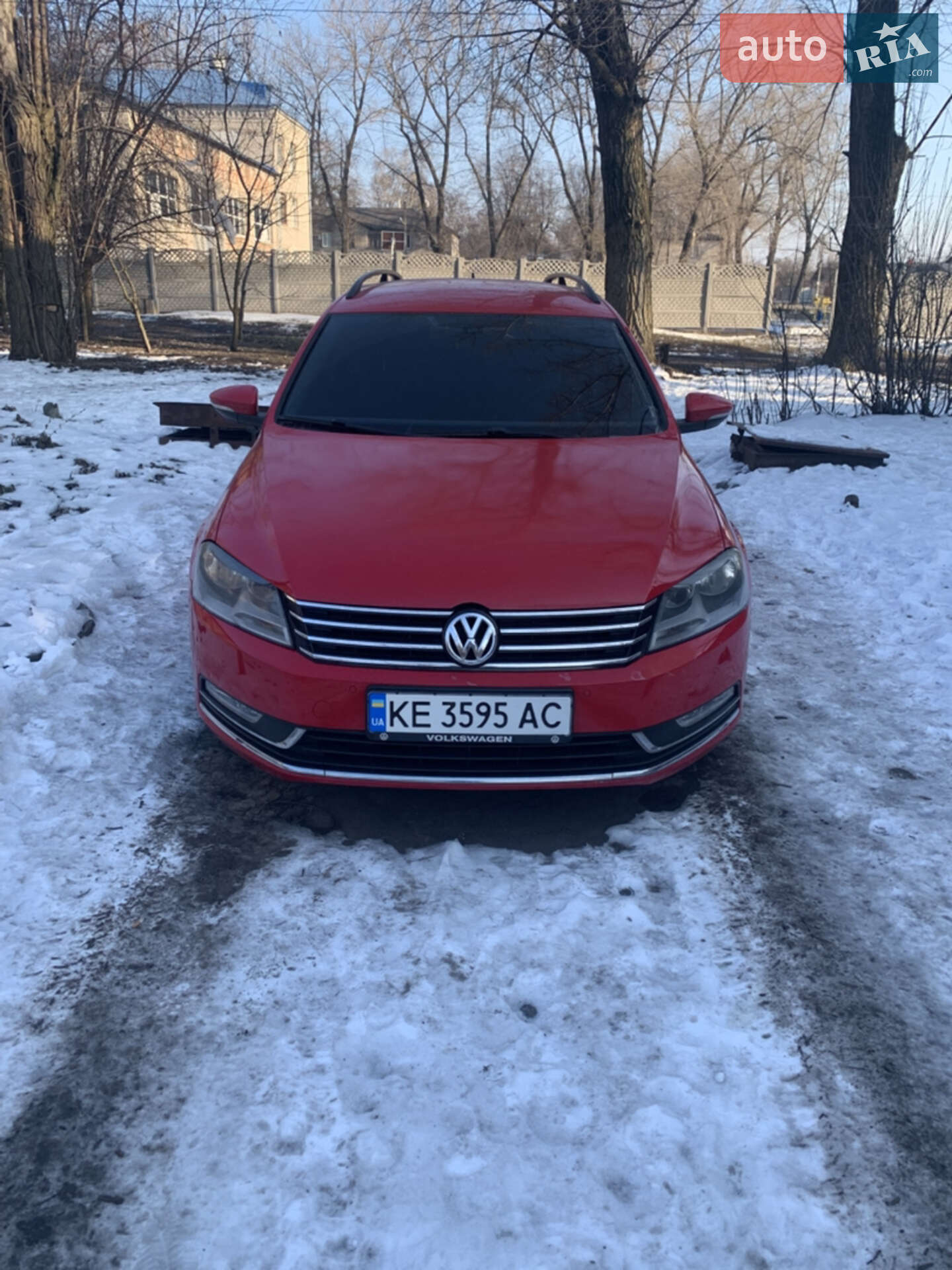 VOLKSWAGEN PASSAT 2011