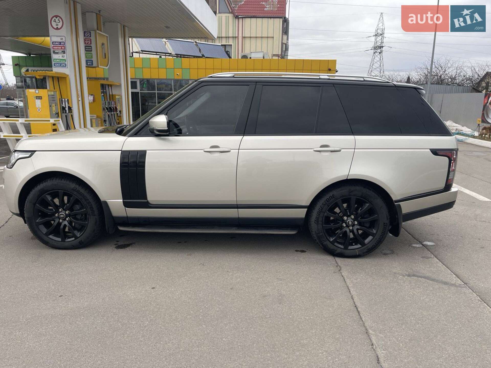 Головне фото звіту автомобіля LAND ROVER RANGE ROVER 2013