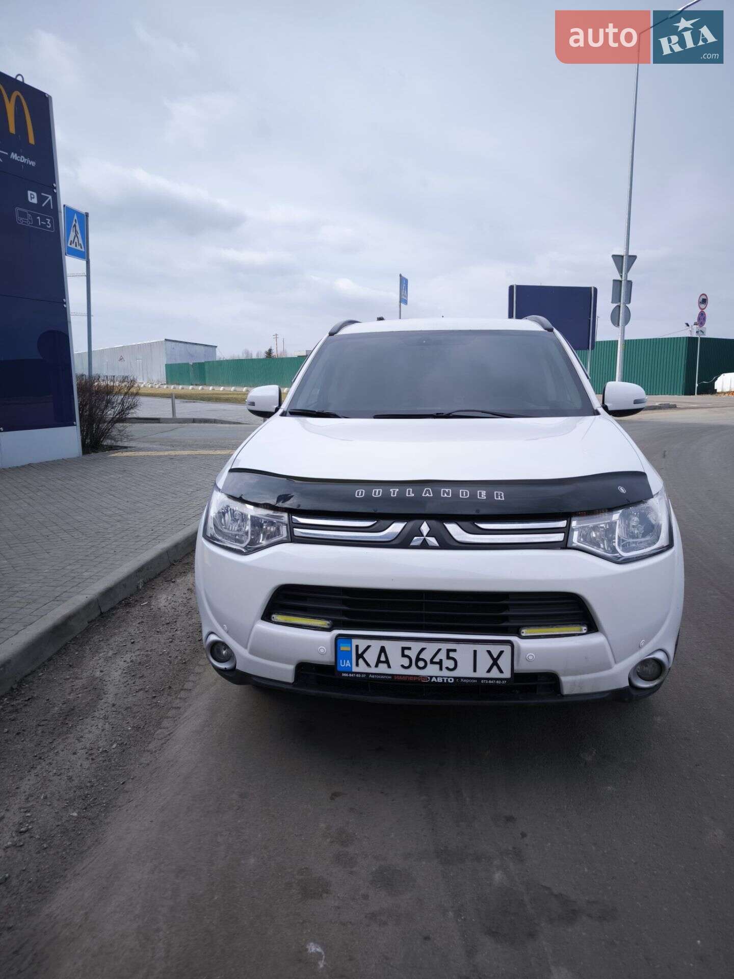 MITSUBISHI OUTLANDER 2012