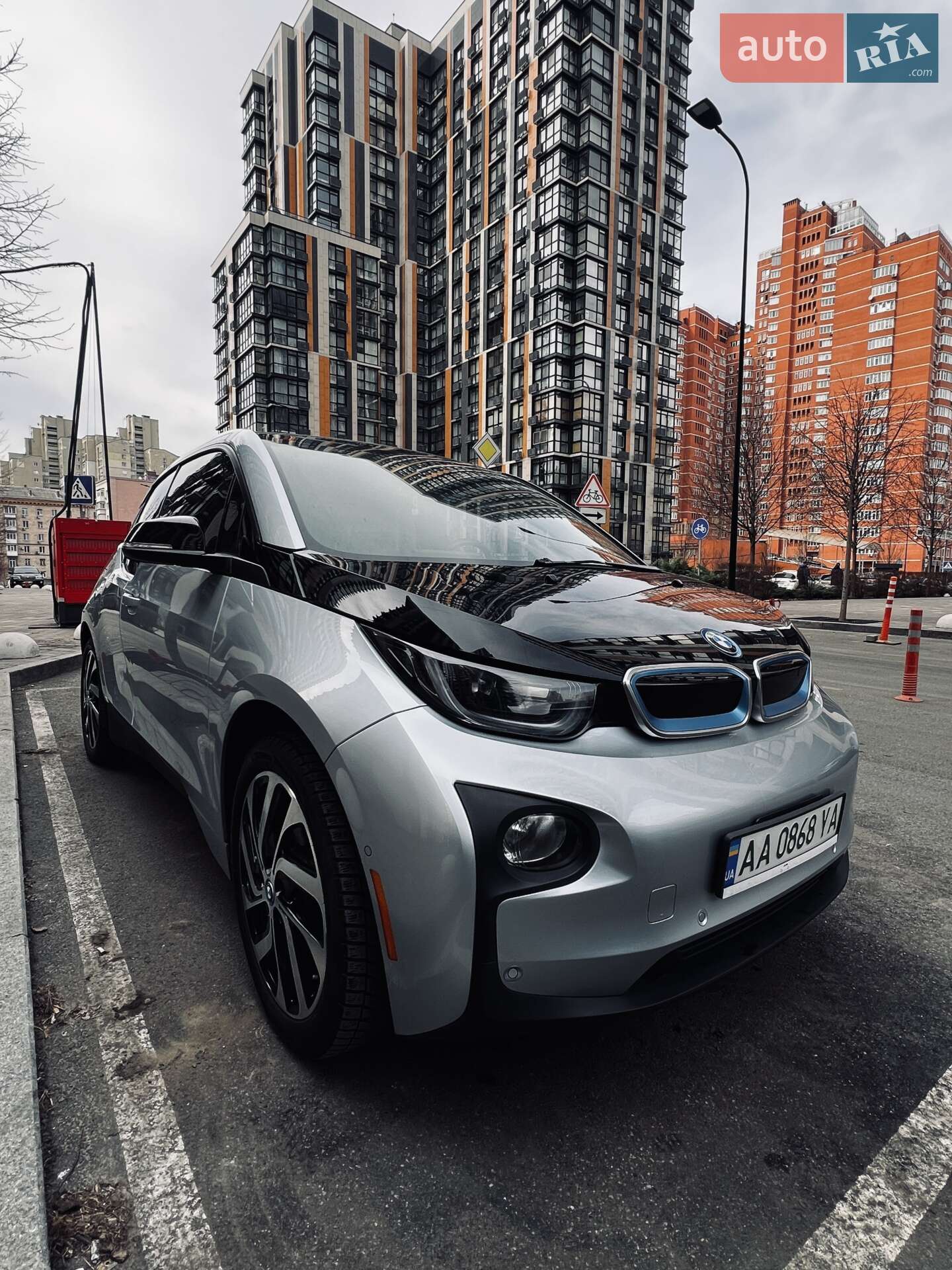 Головне фото звіту автомобіля BMW I3 2015