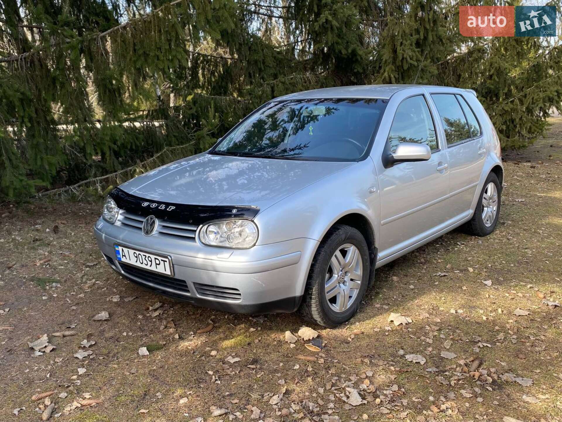 VOLKSWAGEN GOLF 2003