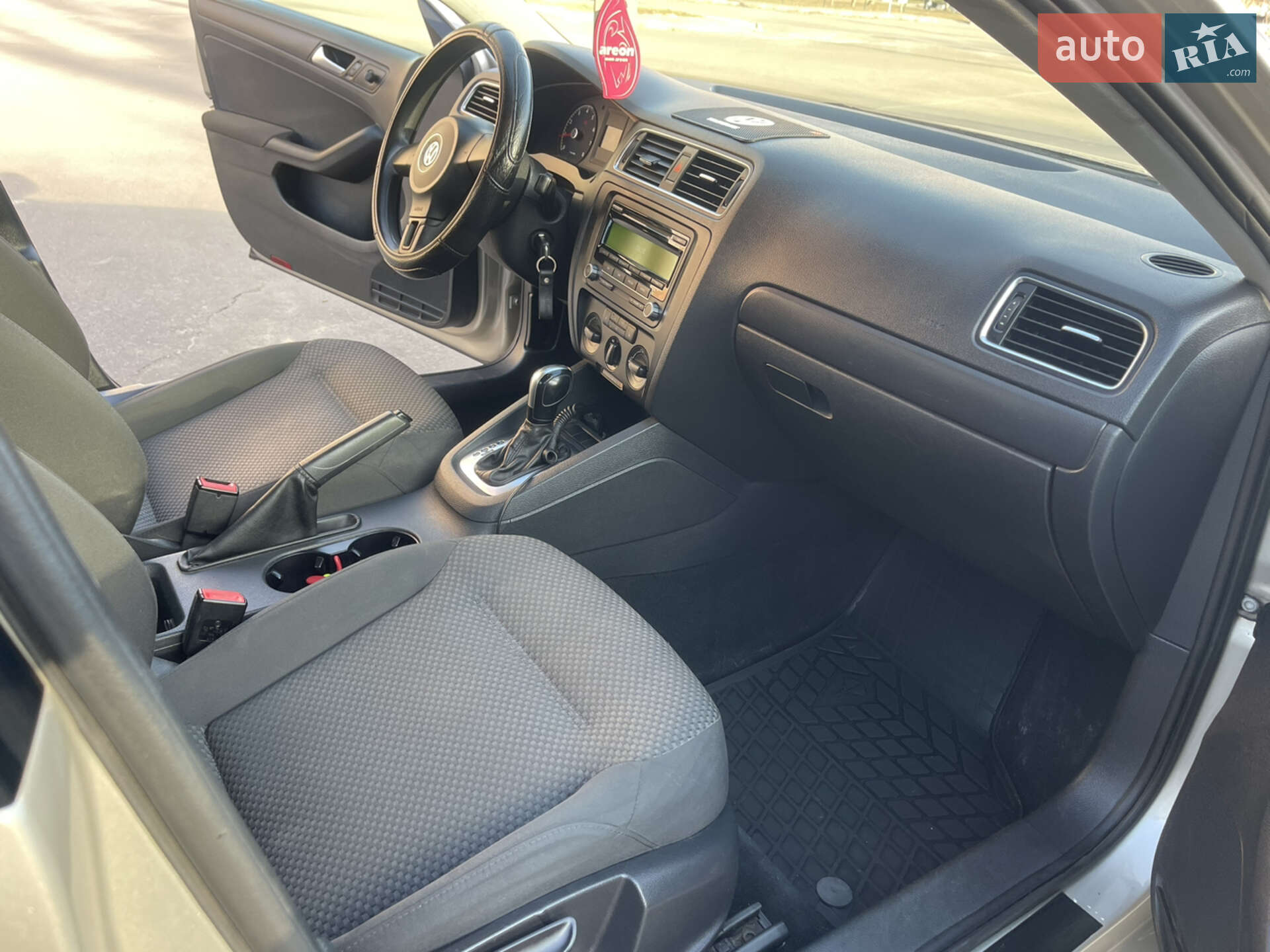 VOLKSWAGEN JETTA 2012