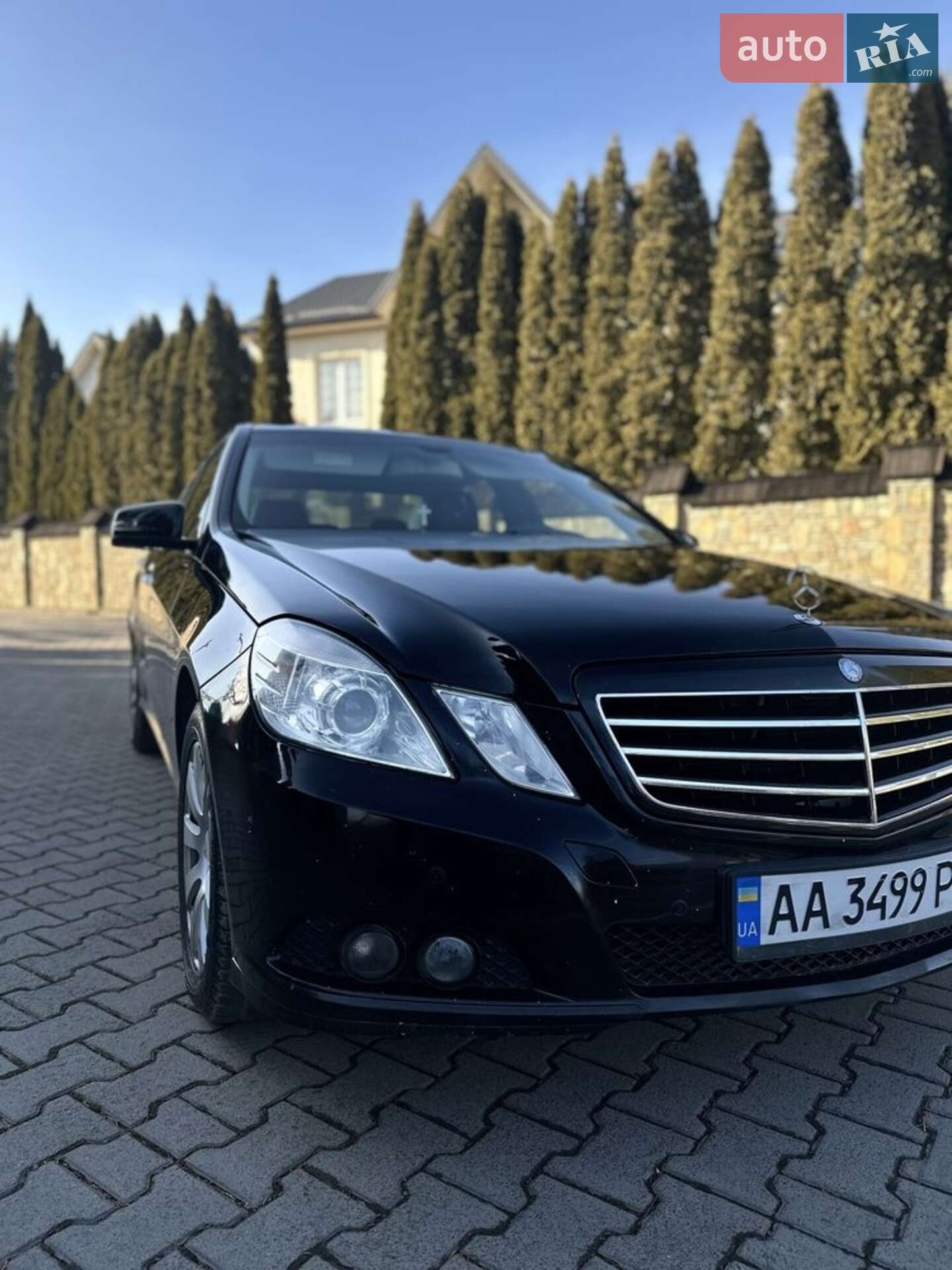 MERCEDES-BENZ E 200 2012