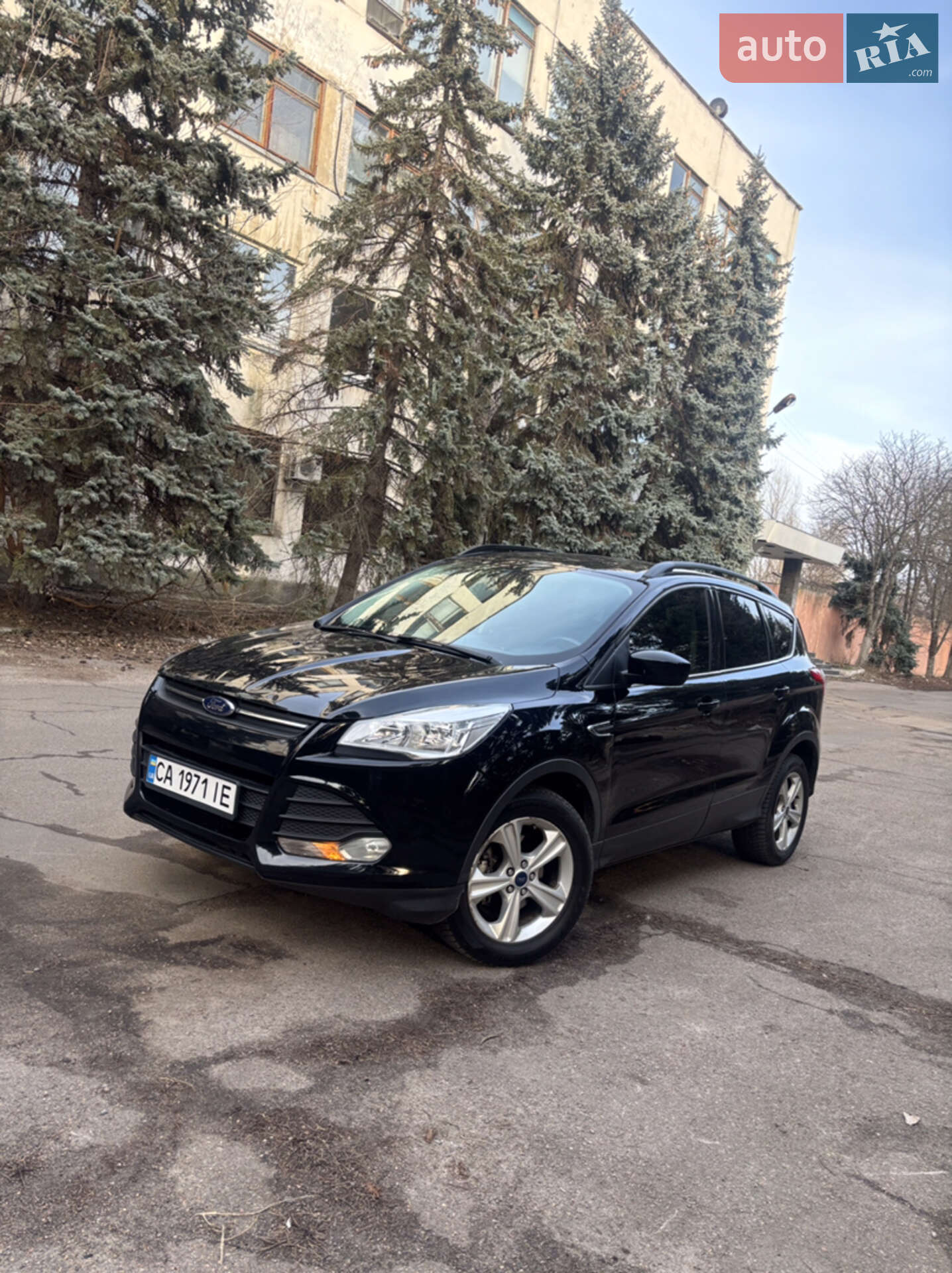 Головне фото звіту автомобіля FORD ESCAPE 2016