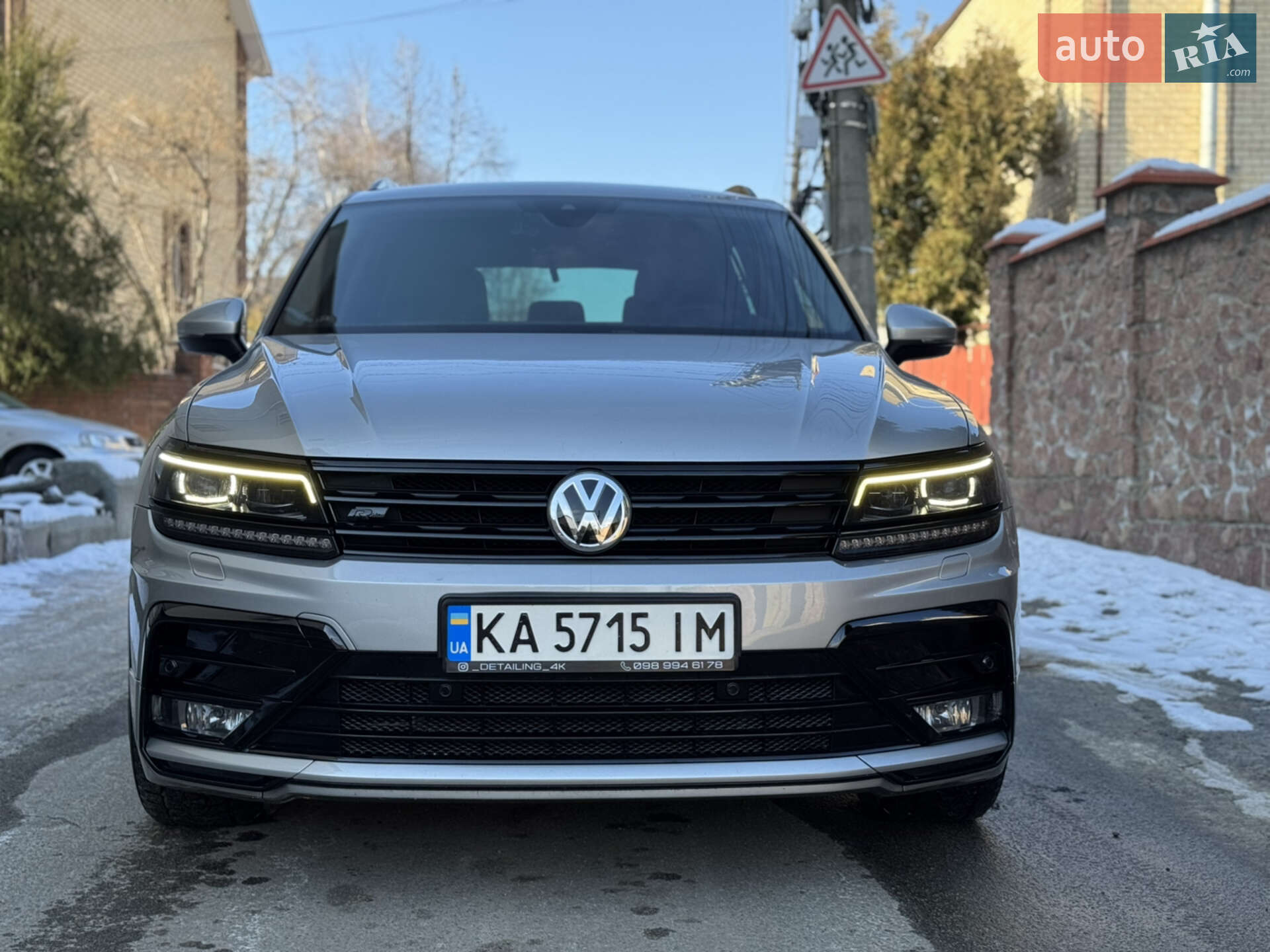 VOLKSWAGEN TIGUAN 2016