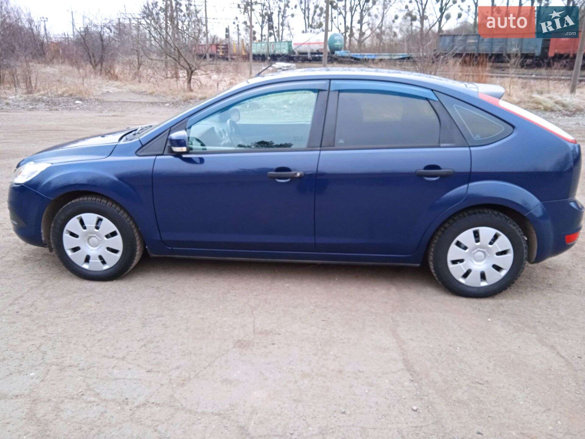 FORD FOCUS 2010