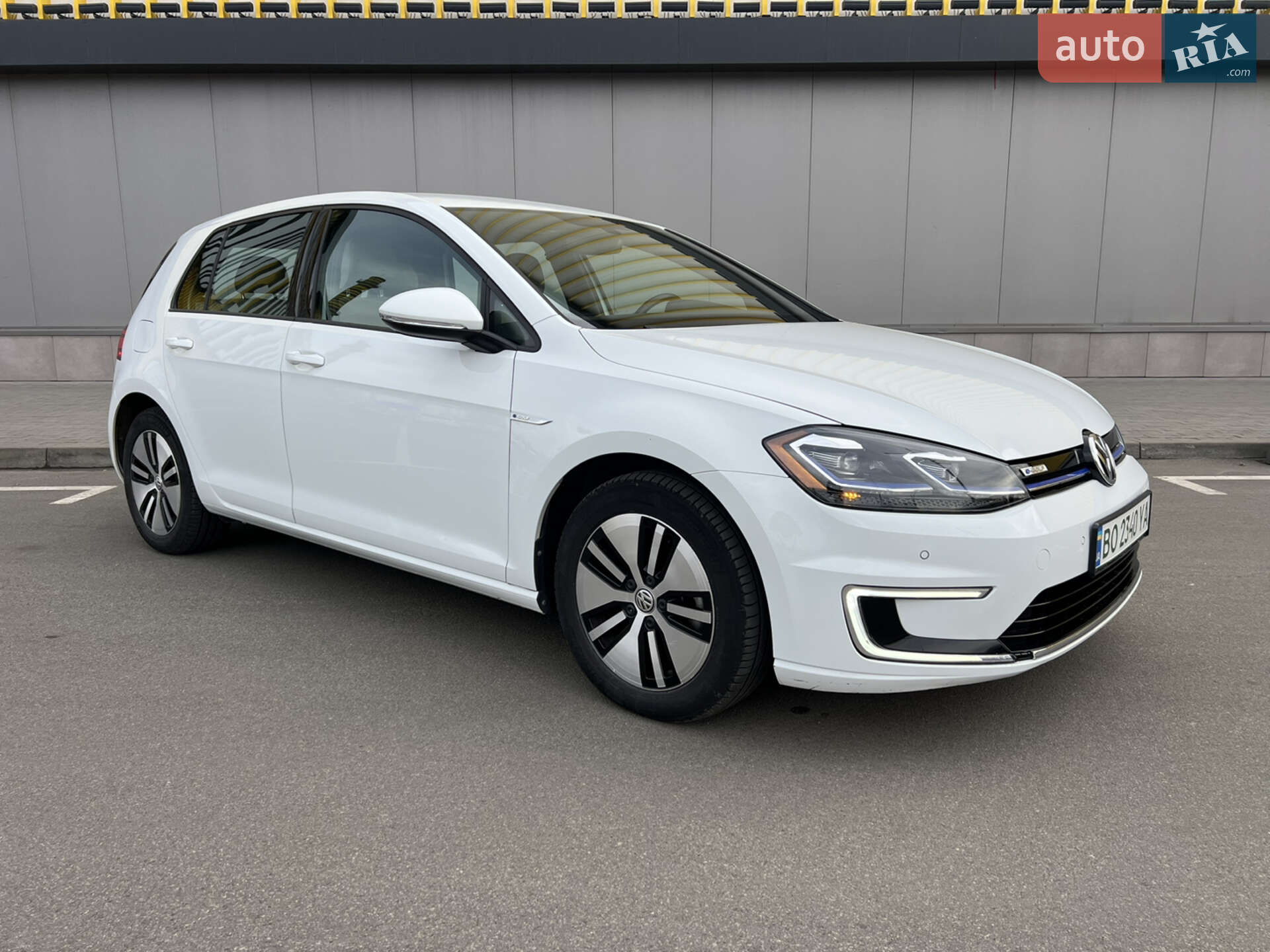 VOLKSWAGEN E-GOLF 2017