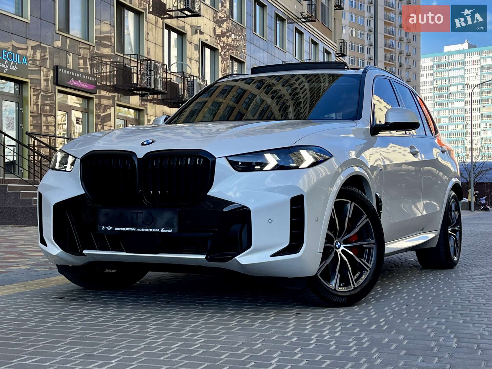 Головне фото звіту автомобіля BMW X5 2023