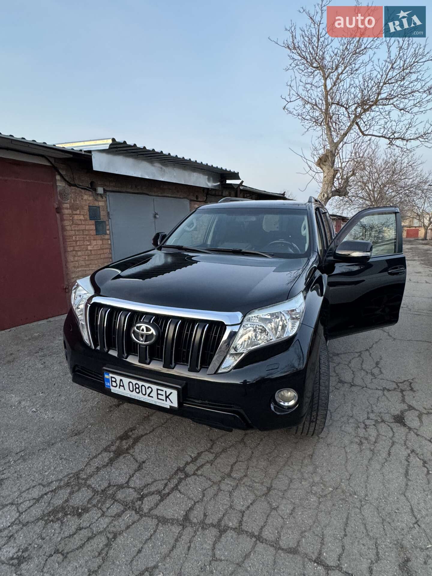 TOYOTA LAND CRUISER 2013