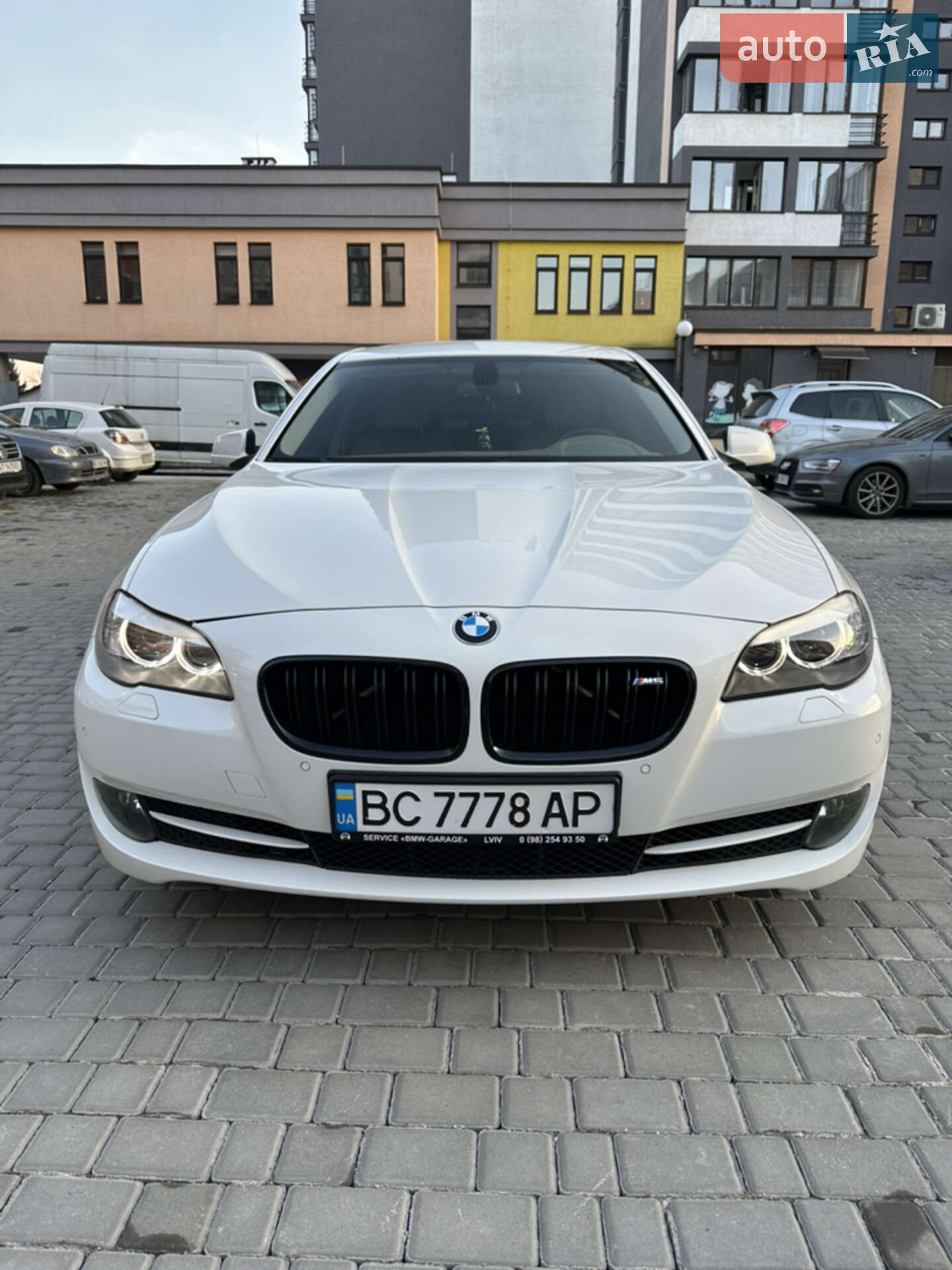 Головне фото звіту автомобіля BMW 523I 2010