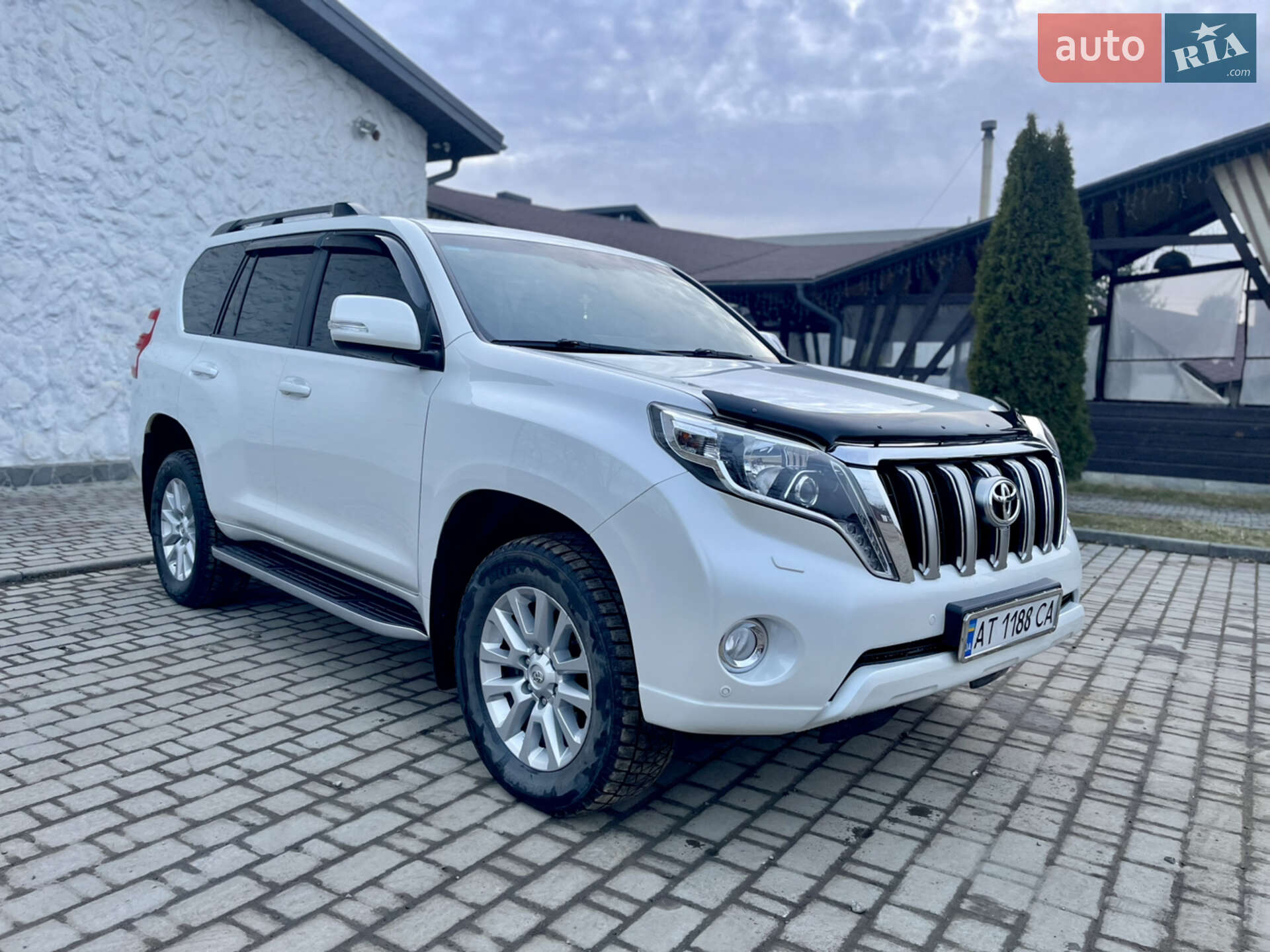 TOYOTA LAND CRUISER PRADO 2016