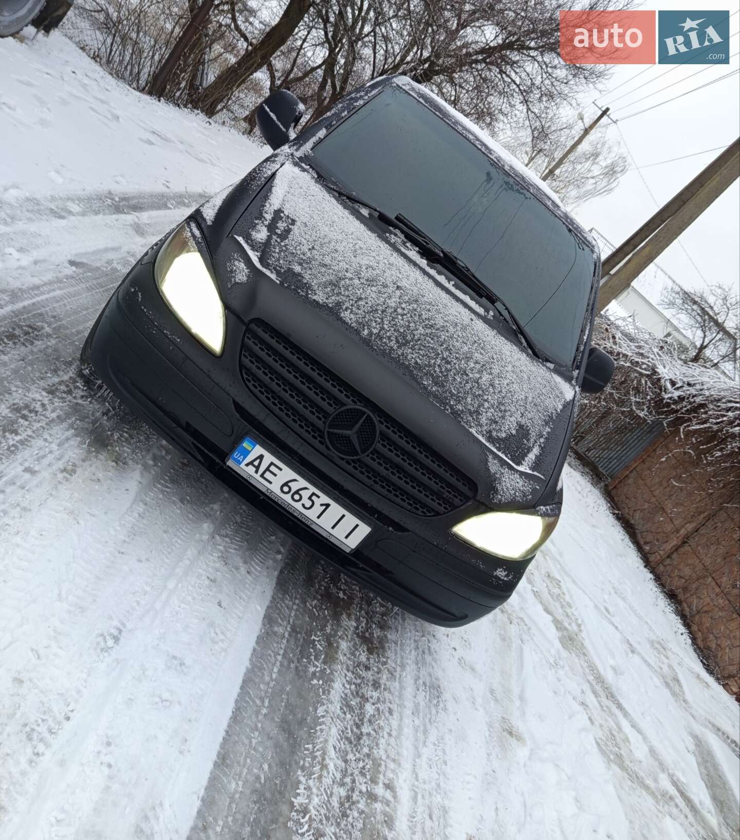 MERCEDES-BENZ 109 2003
