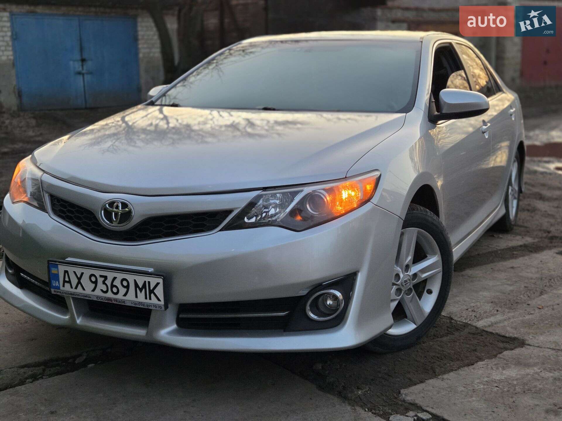 TOYOTA CAMRY