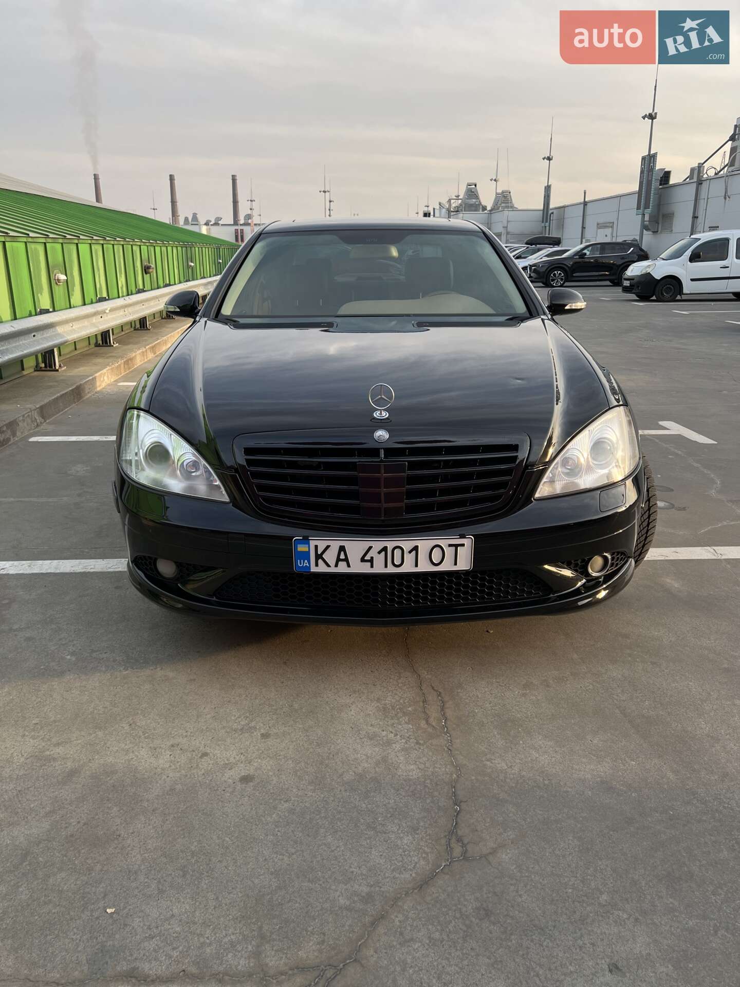 Головне фото звіту автомобіля MERCEDES-BENZ S 550 2007