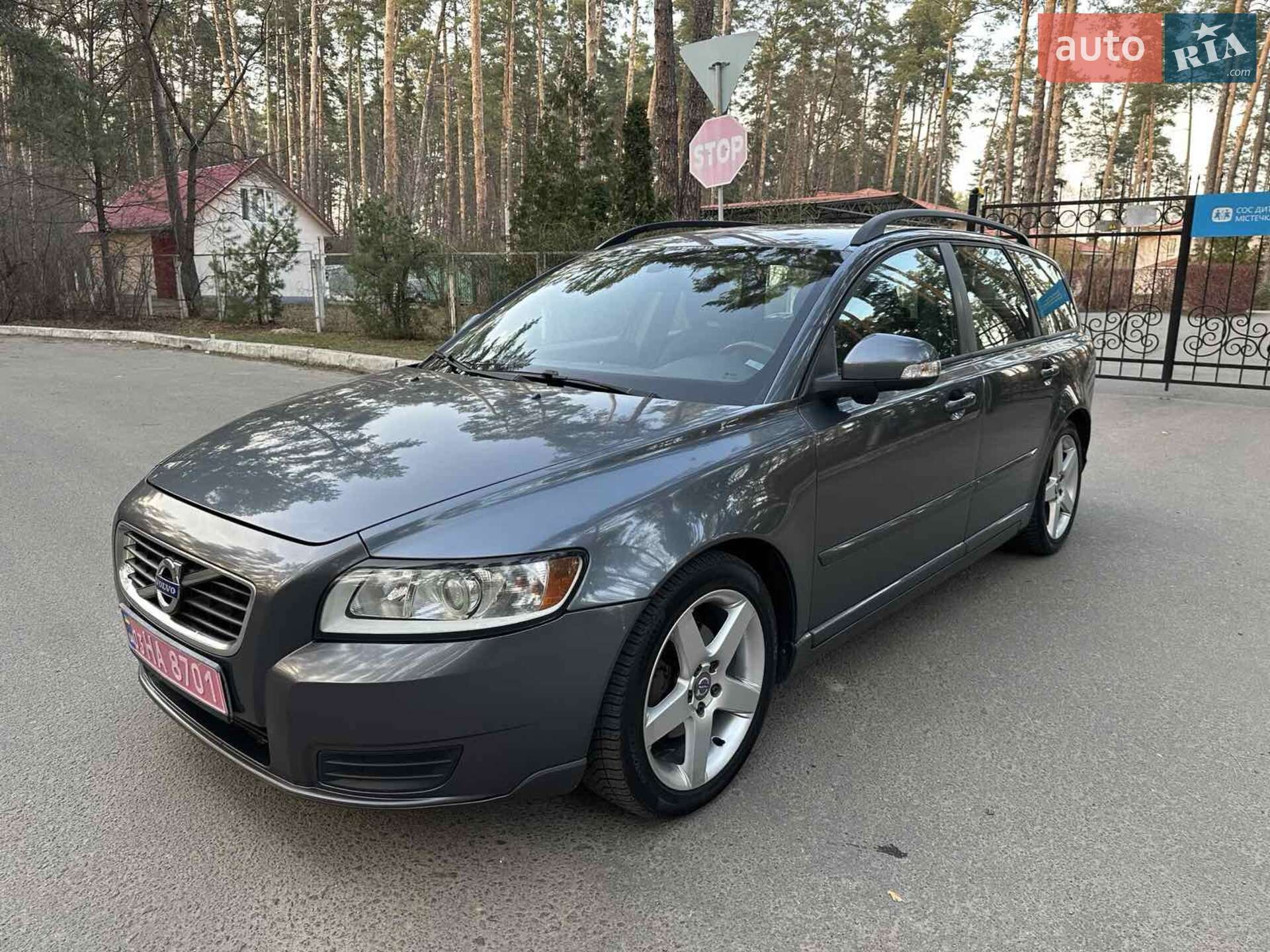 VOLVO V50 2011