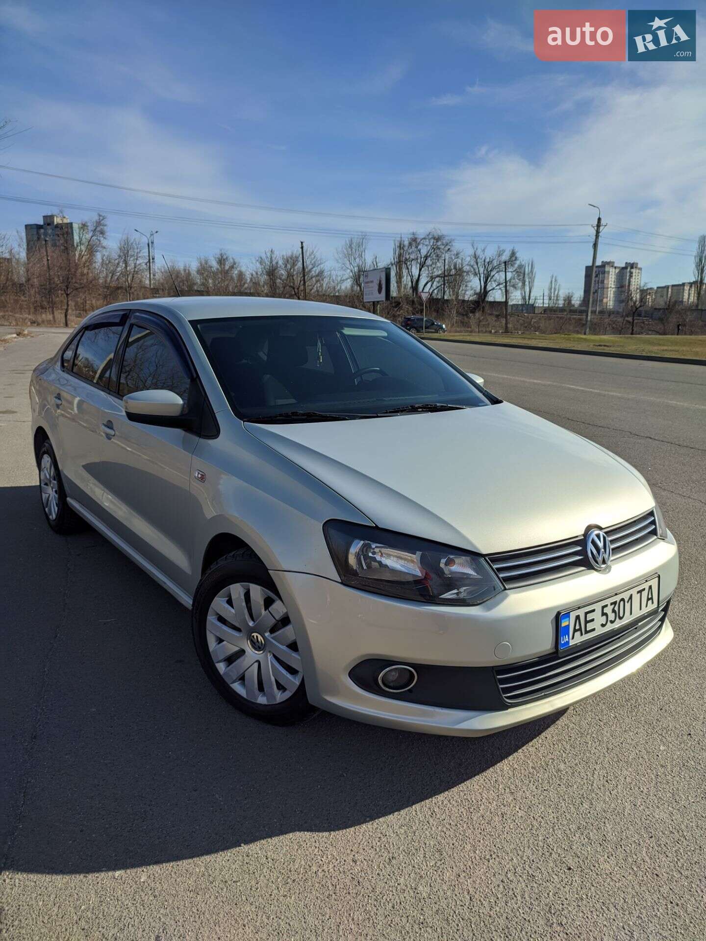 VOLKSWAGEN POLO 2011