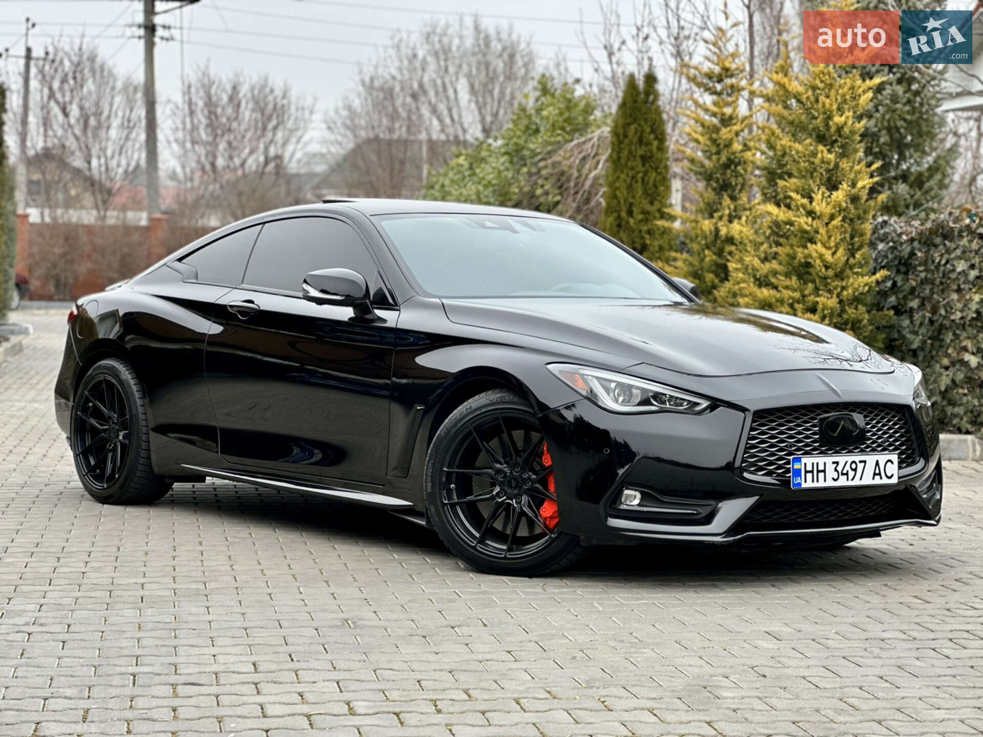 INFINITI Q60