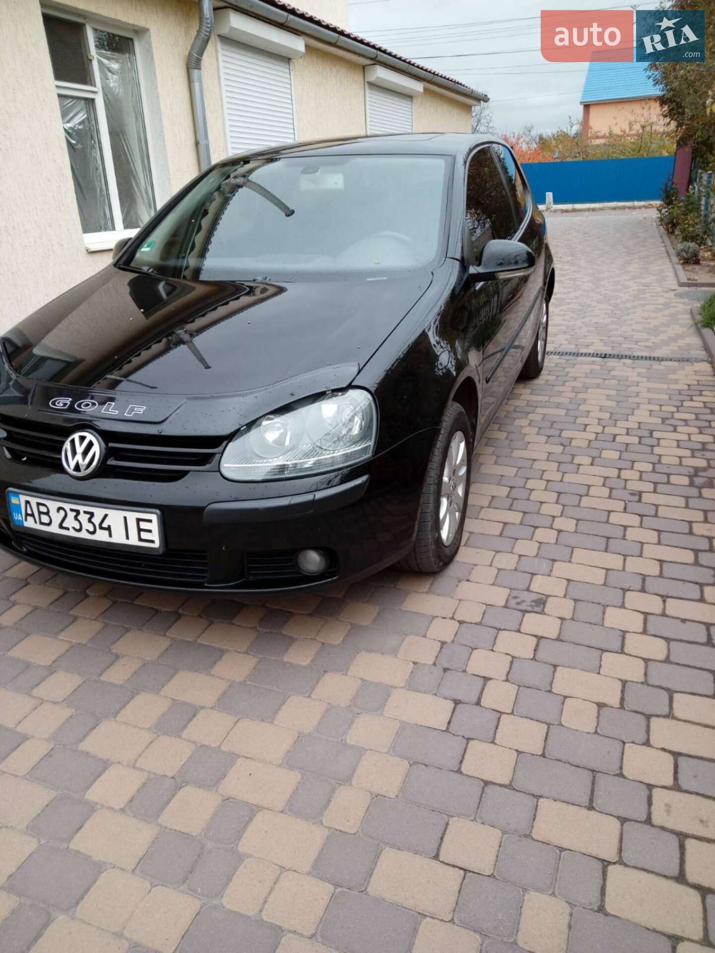 VOLKSWAGEN GOLF 2004