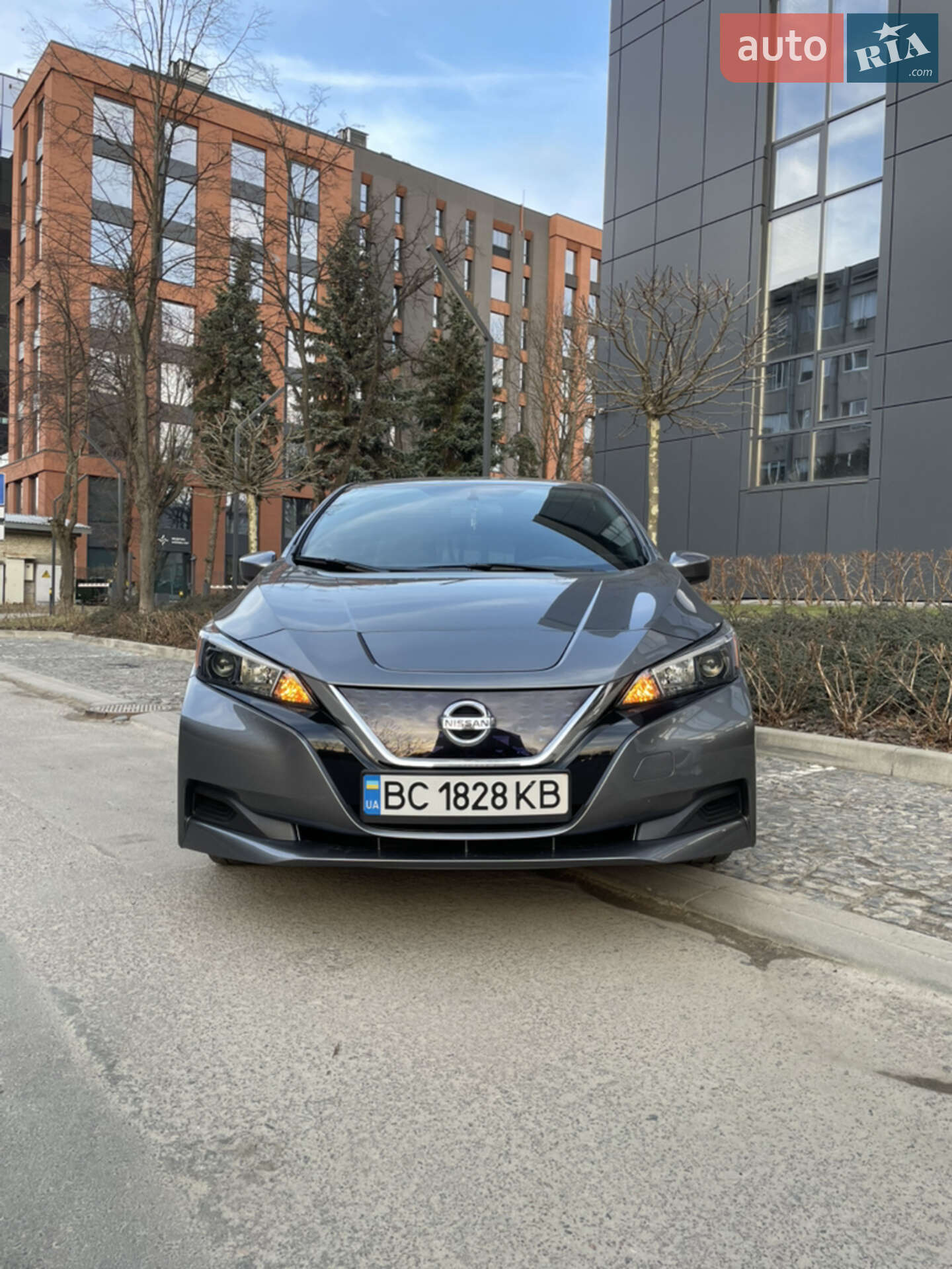 NISSAN LEAF 2018