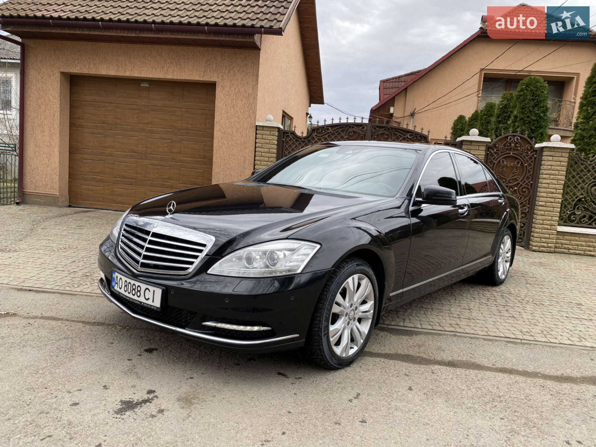 Головне фото звіту автомобіля MERCEDES-BENZ S 350 2013