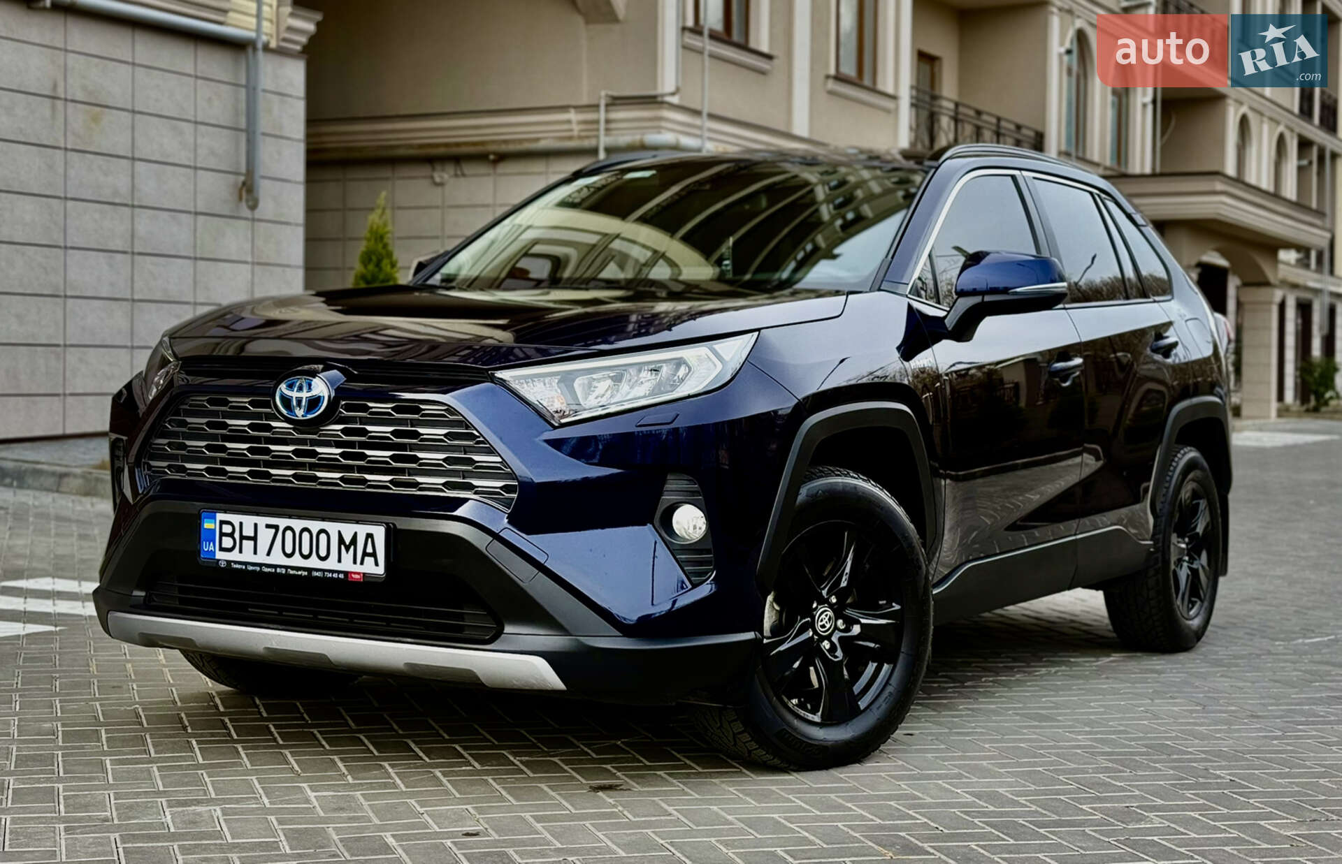 TOYOTA RAV-4 HYBRID