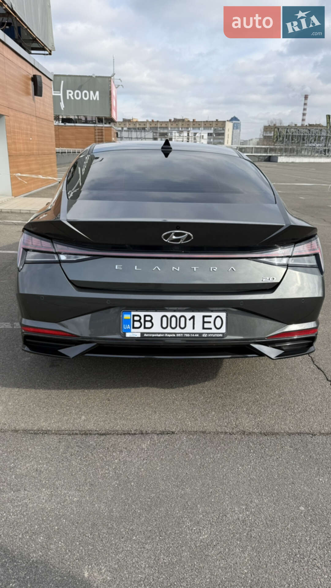 HYUNDAI ELANTRA