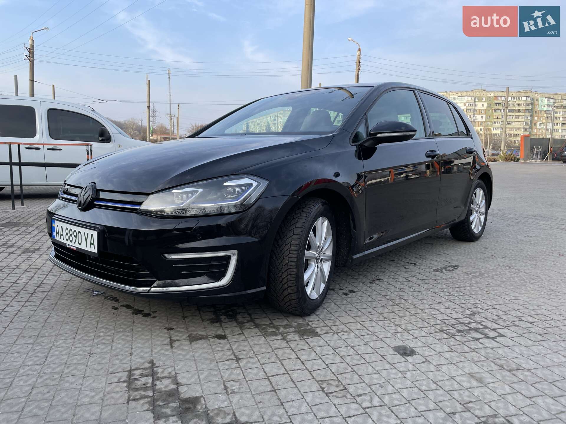 VOLKSWAGEN E-GOLF 2019