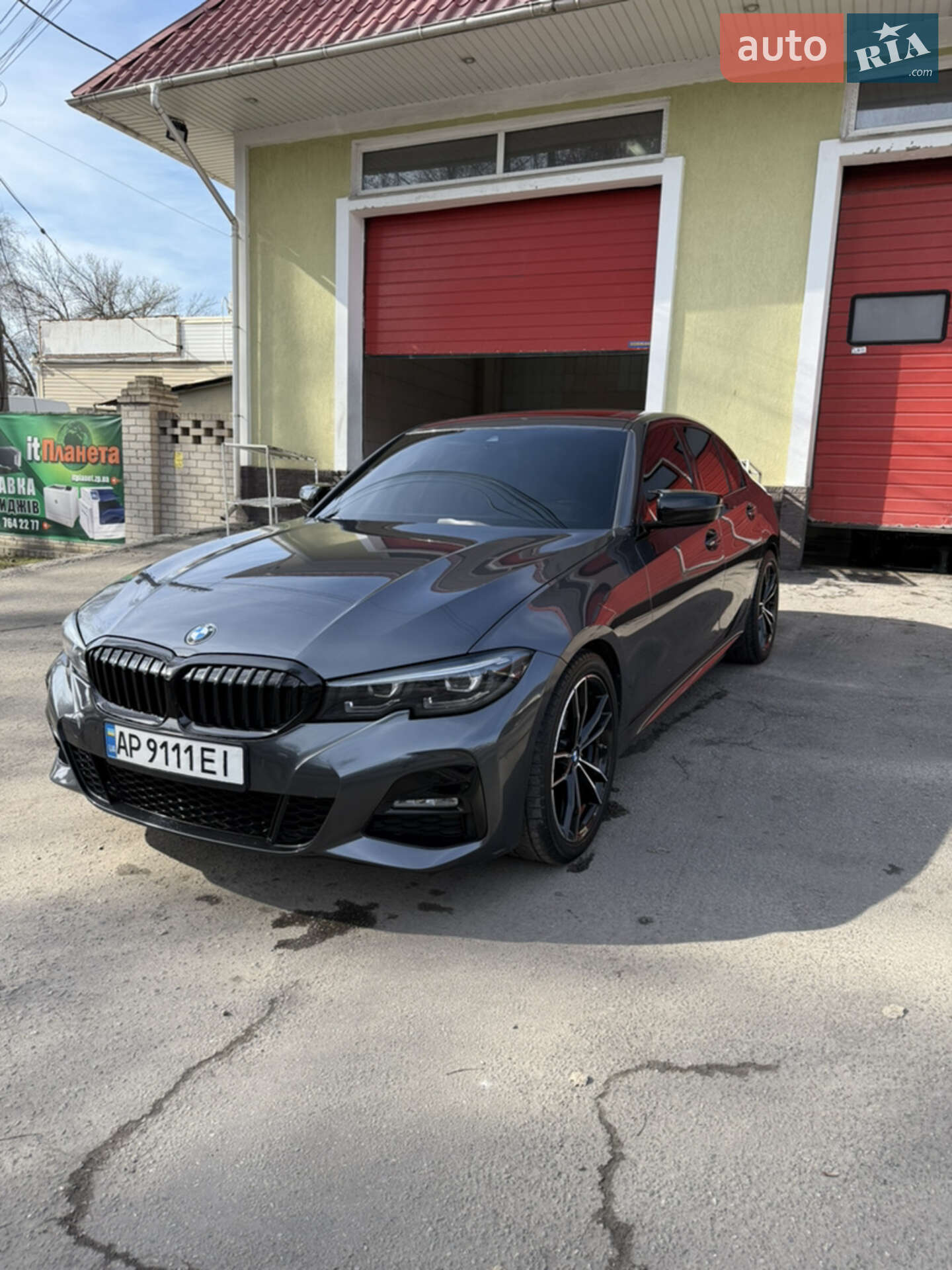 BMW 330I