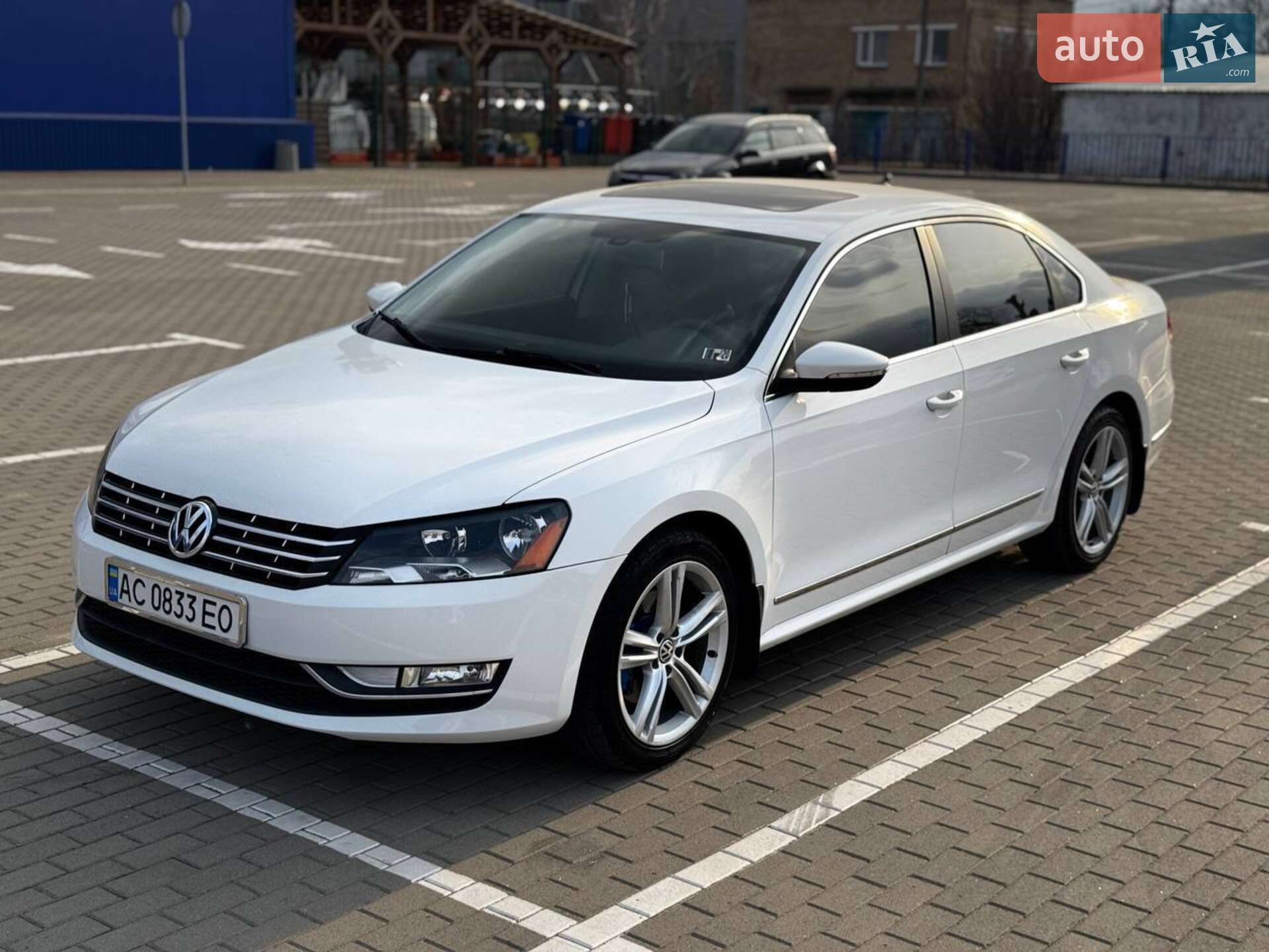 VOLKSWAGEN PASSAT 2011