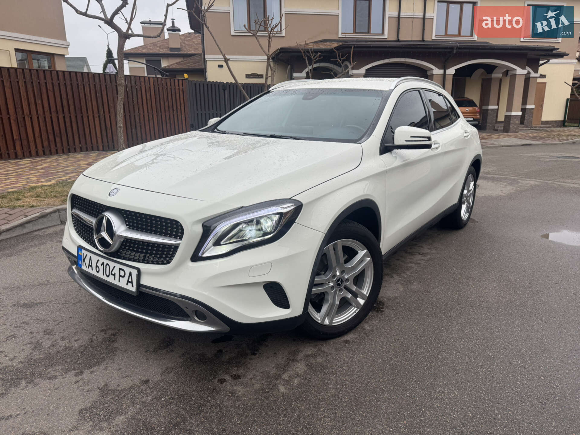 MERCEDES-BENZ GLA 250 2015