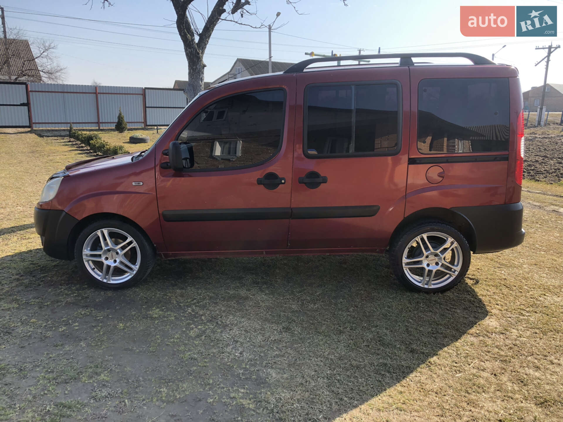 Головне фото звіту автомобіля FIAT DOBLO 2008