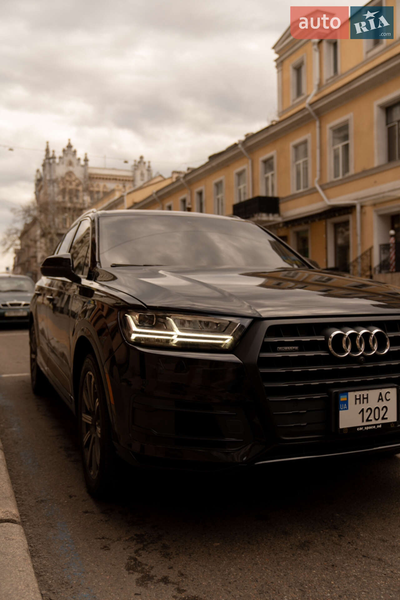 Головне фото звіту автомобіля AUDI Q7 2017