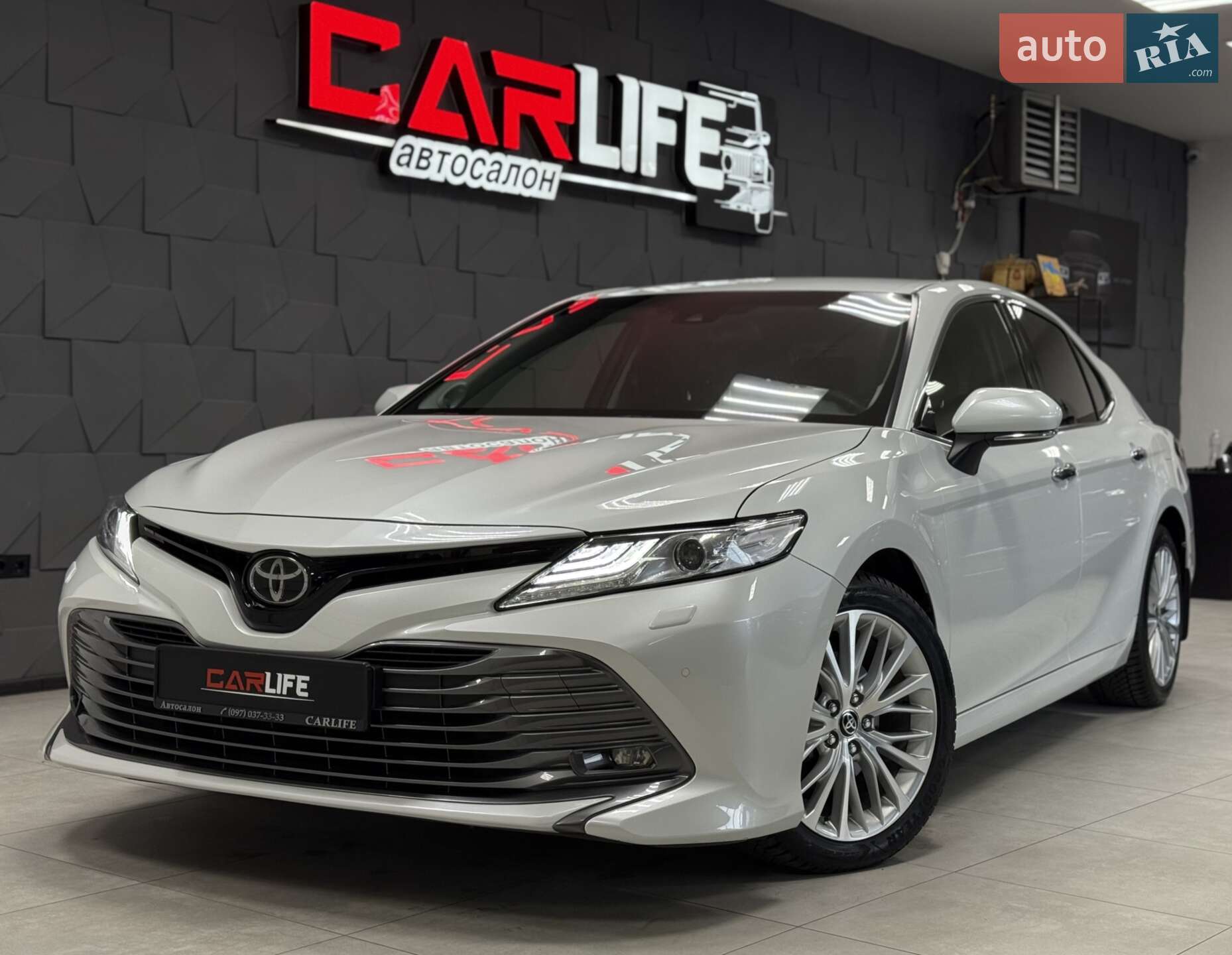 TOYOTA CAMRY