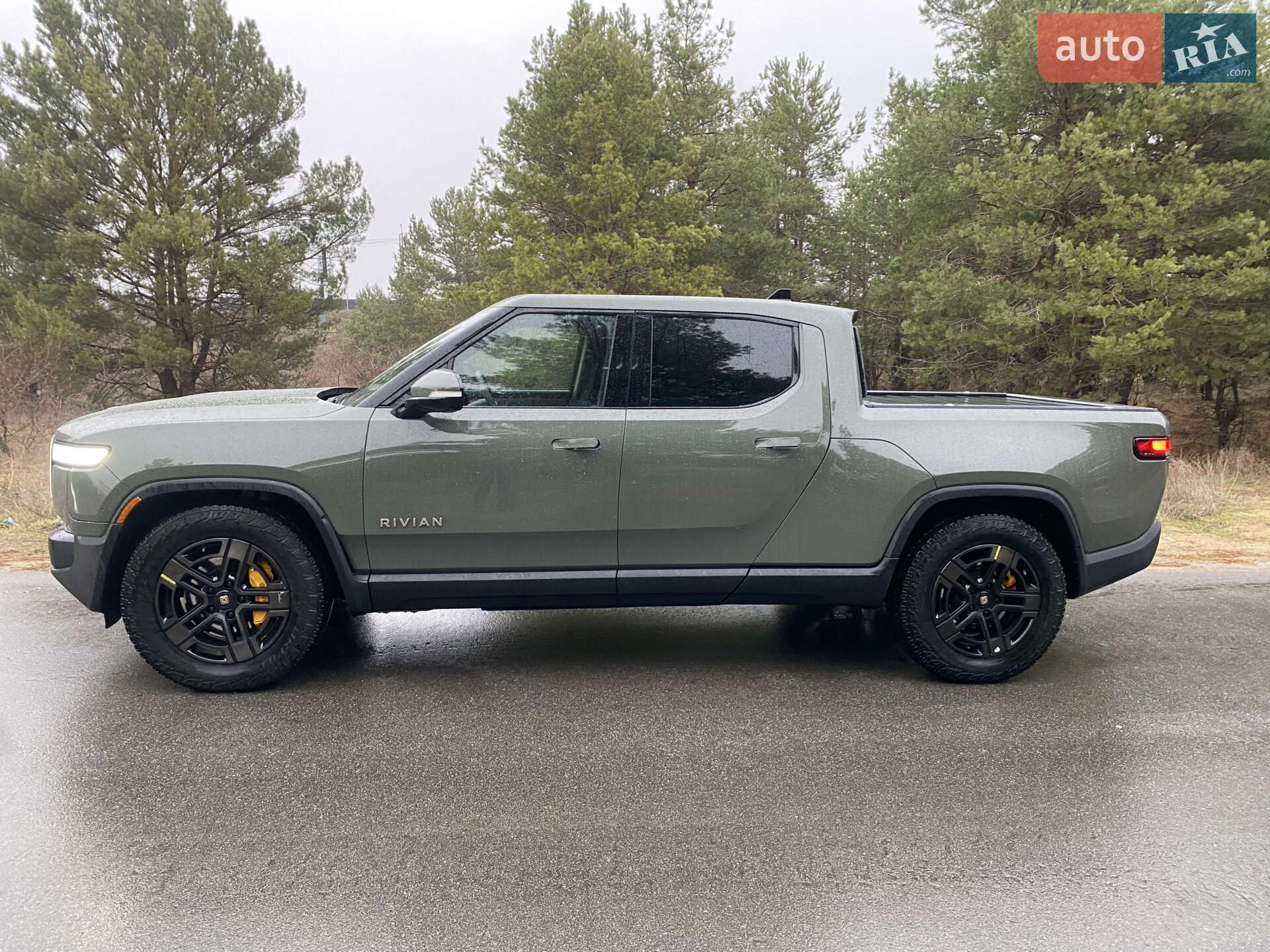 RIVIAN R1T 2022