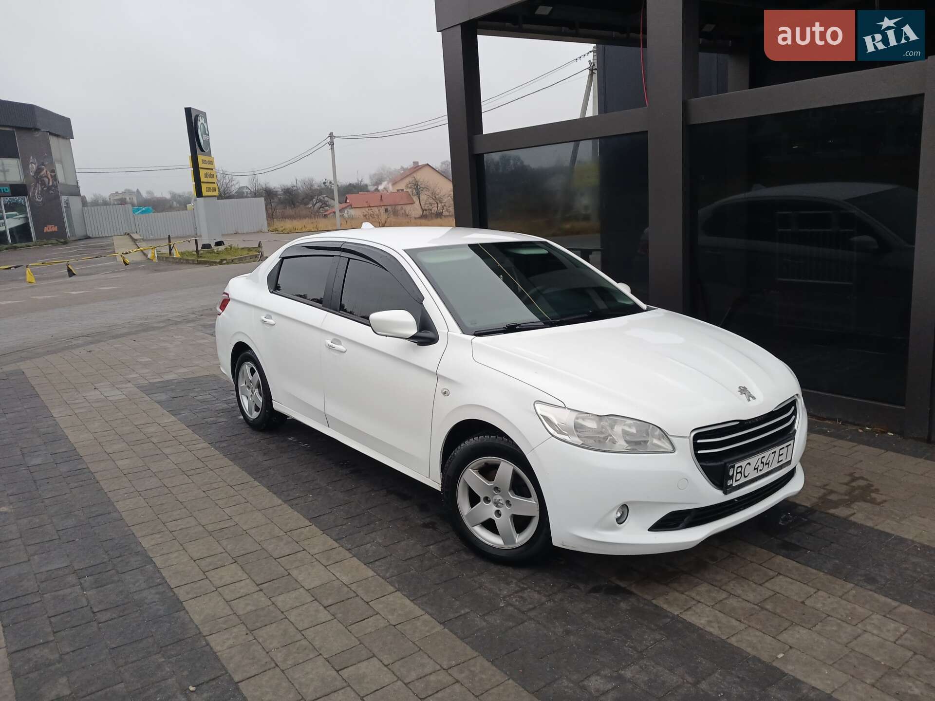 Головне фото звіту автомобіля PEUGEOT 301 2013