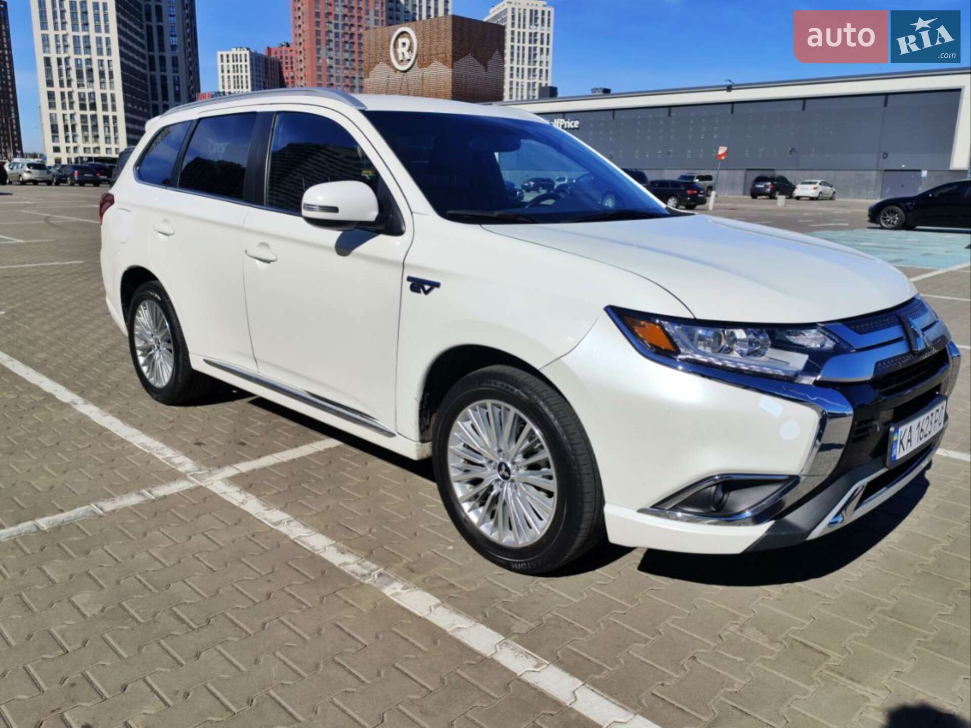 MITSUBISHI OUTLANDER PHEV 2019